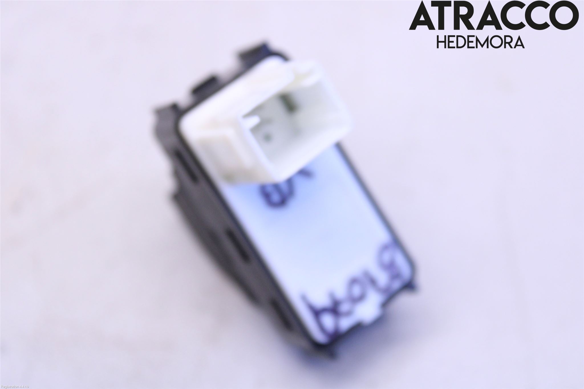 Peugeot 208/E-208 20- Strömställare Elhiss