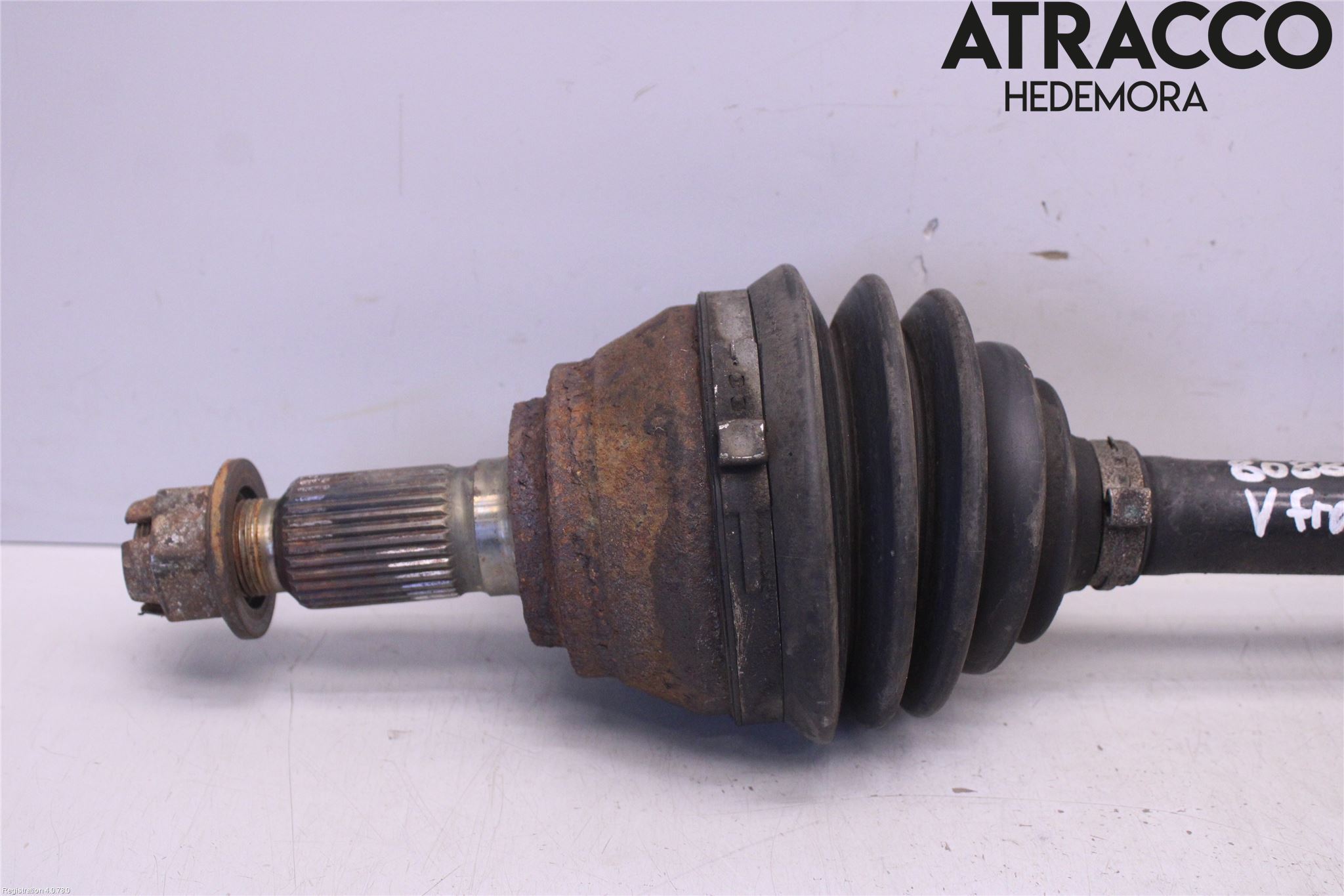 Saab 9-5 -05 Drivaxel Fram Vänster