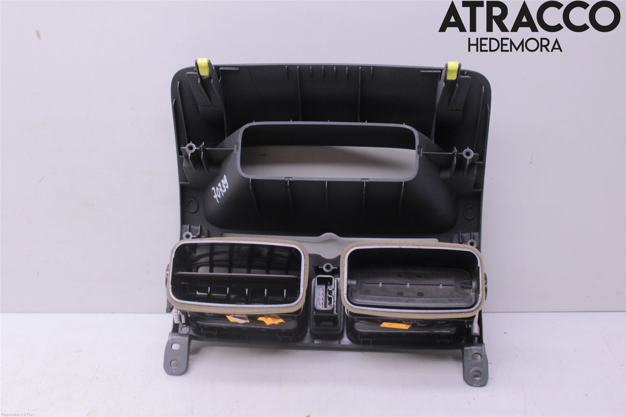 Toyota AVENSIS 03-06 Defrosterkanal-Munstycke