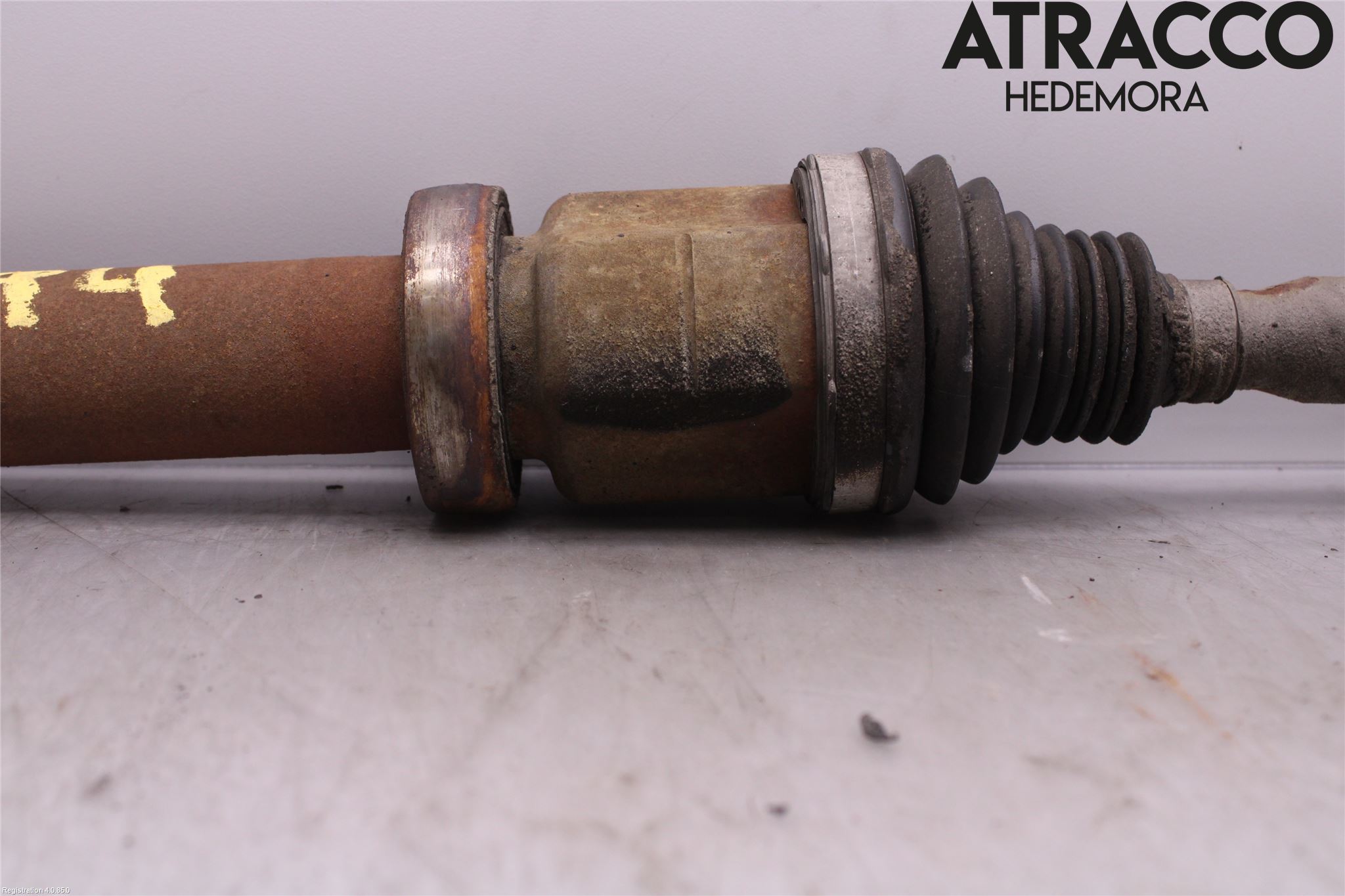 Ford TRANSIT/TOURNEO COURIER 13-23 Drivaxel Fram Höger