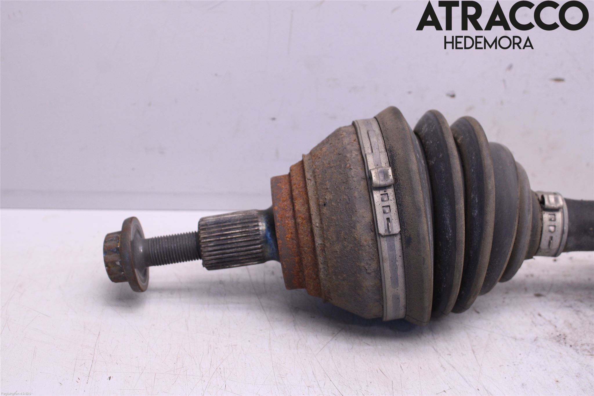 Volkswagen VW PASSAT 15-19 Drivaxel Fram Vänster
