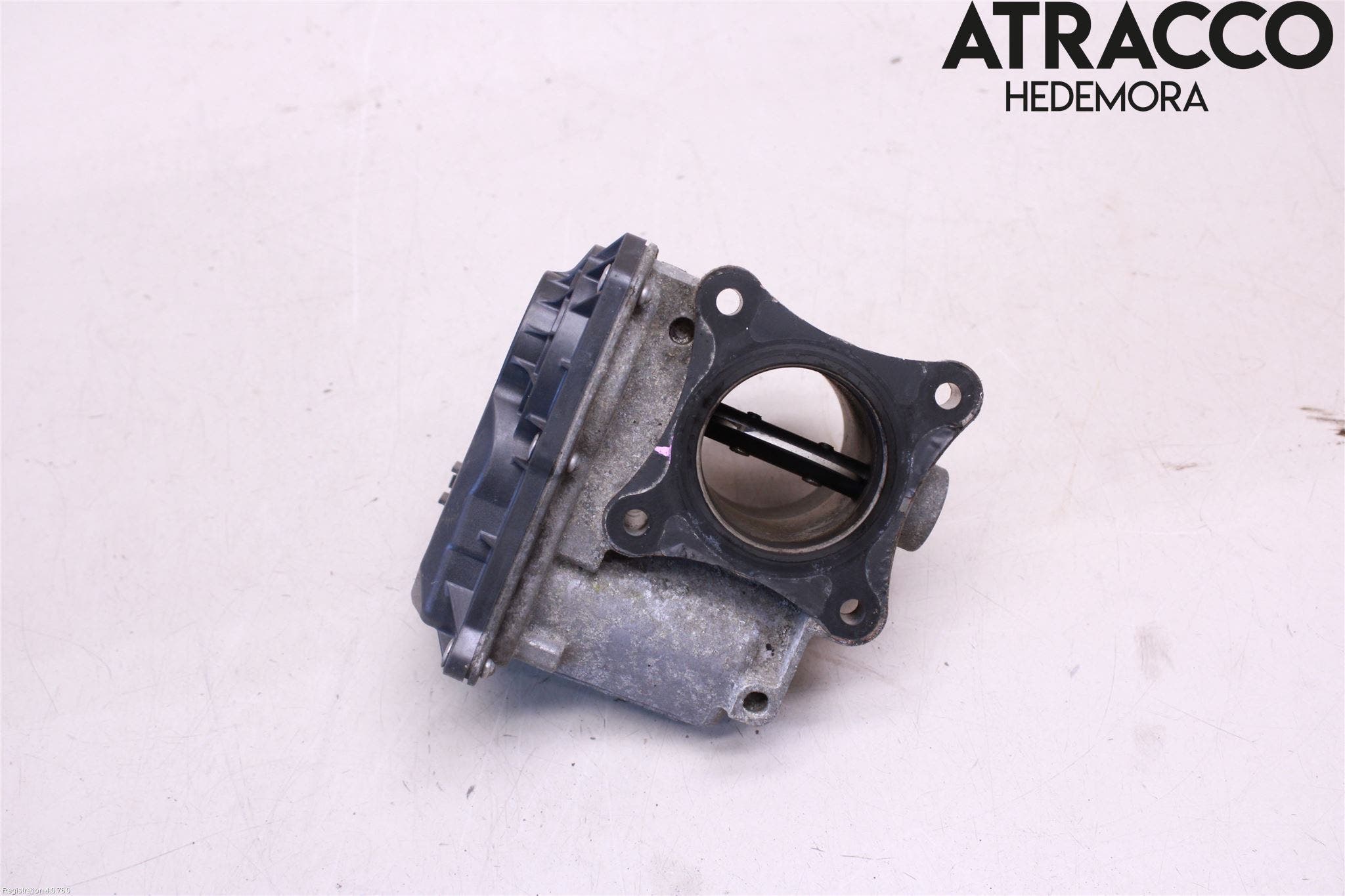 Toyota YARIS XP130 12-14 Injspjällhus