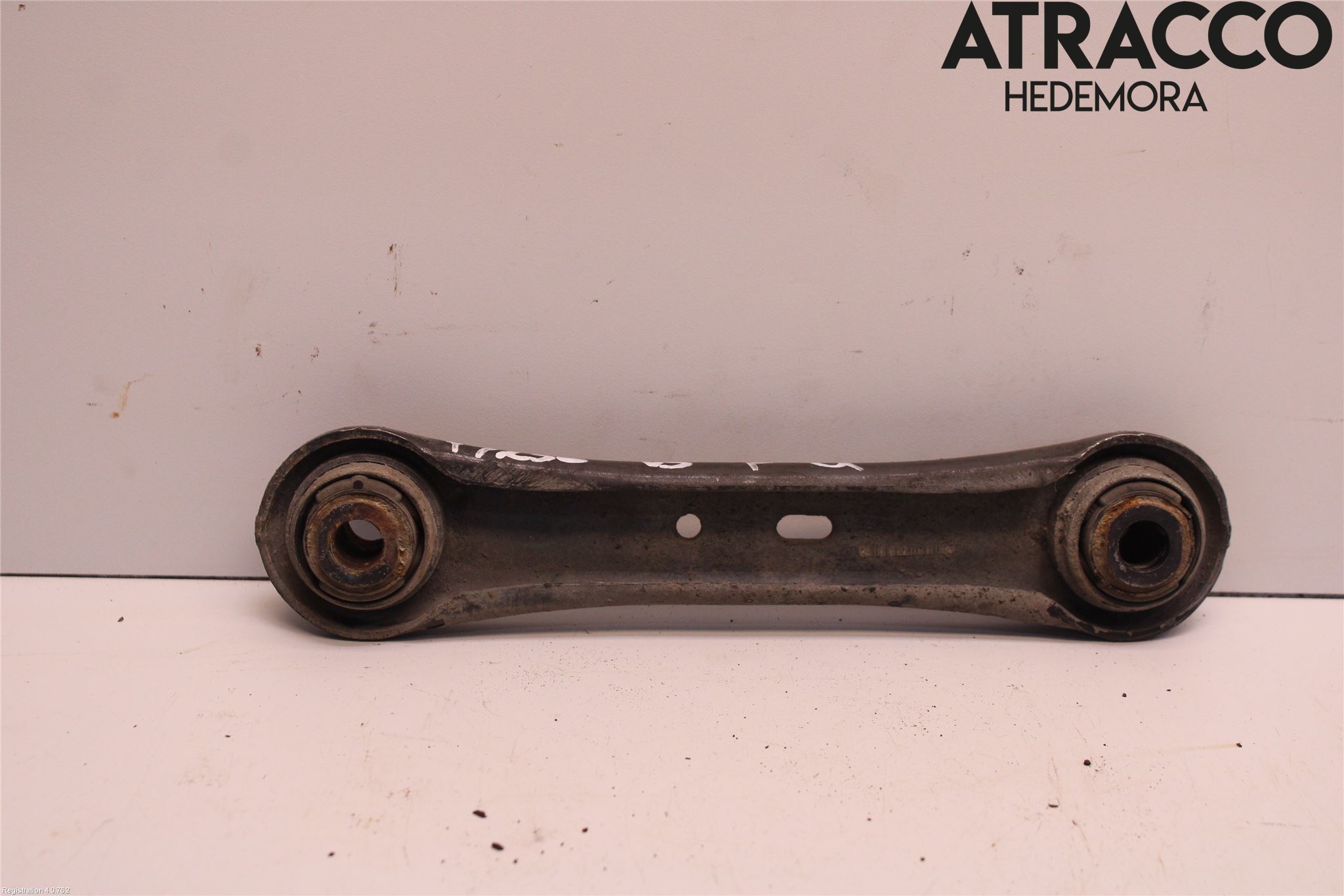 Volvo XC70 14-16 Bärarm Bak Vänster