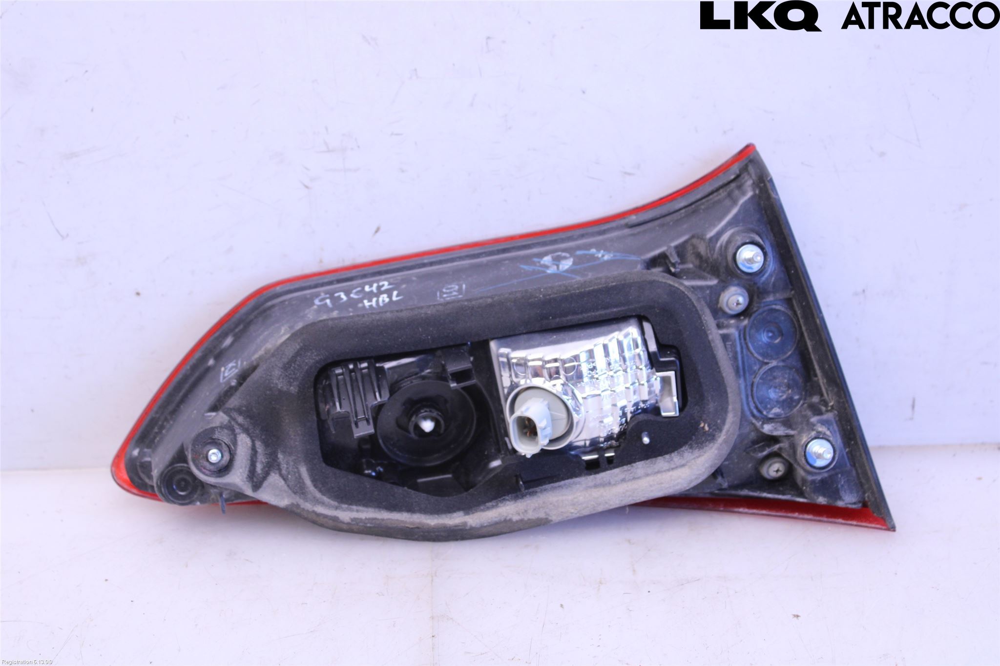 Toyota YARIS XP130 15-20 Bakljus Lucka Hö