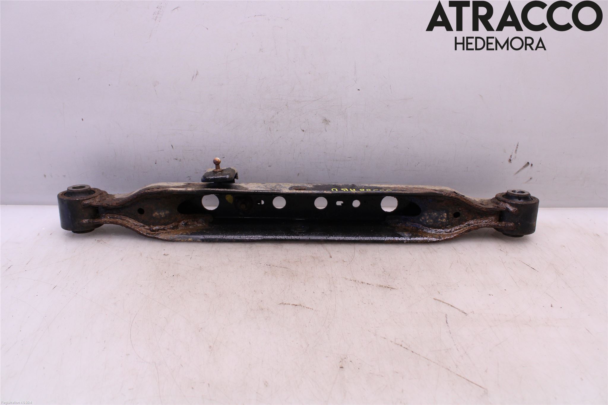 Nissan X-TRAIL 14-21 Bärarm Bak Höger