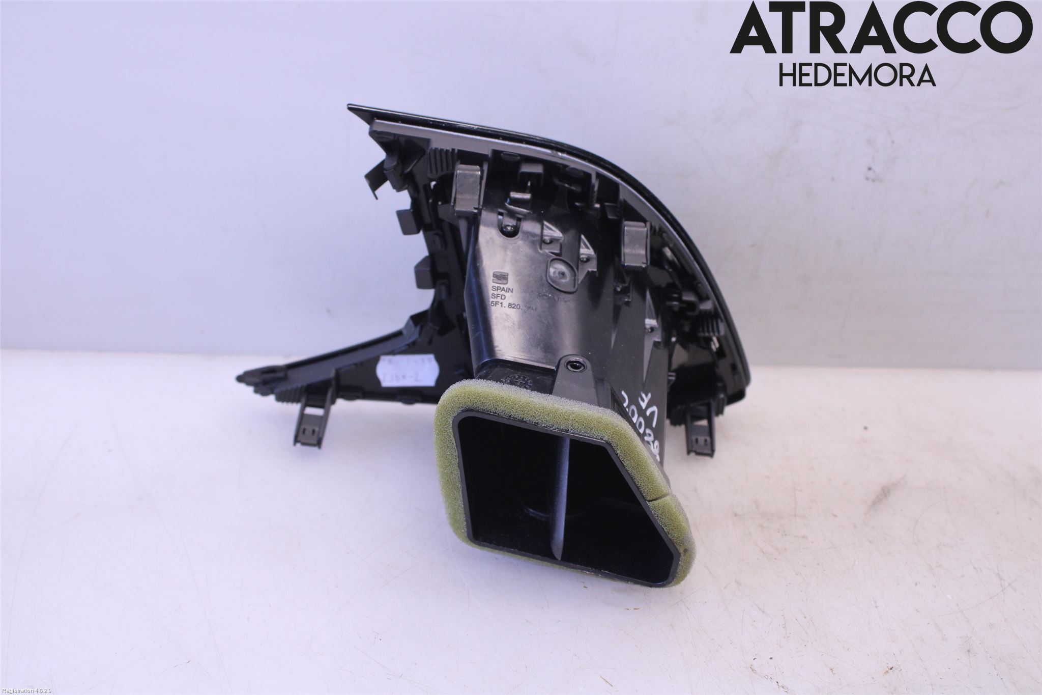 Seat LEON 13-20 Defrosterkanal-Munstycke