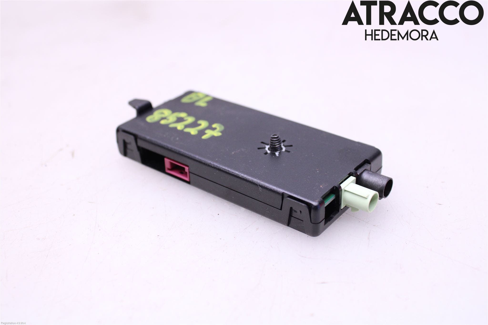 BMW 5 G30/G31/F90 17-23 Antennförstärkare