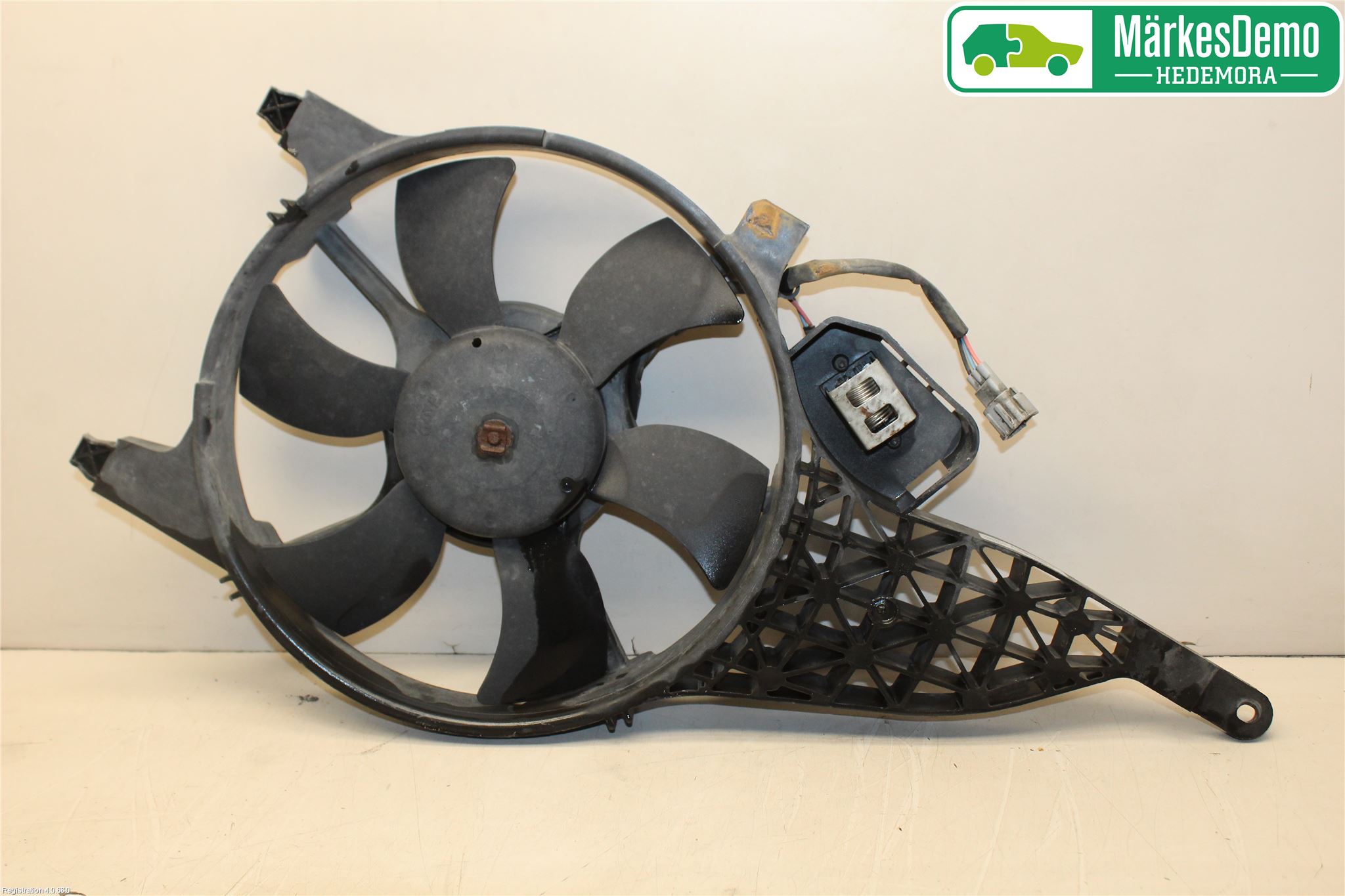 Nissan NAVARA 05-16 Kylfläkt El