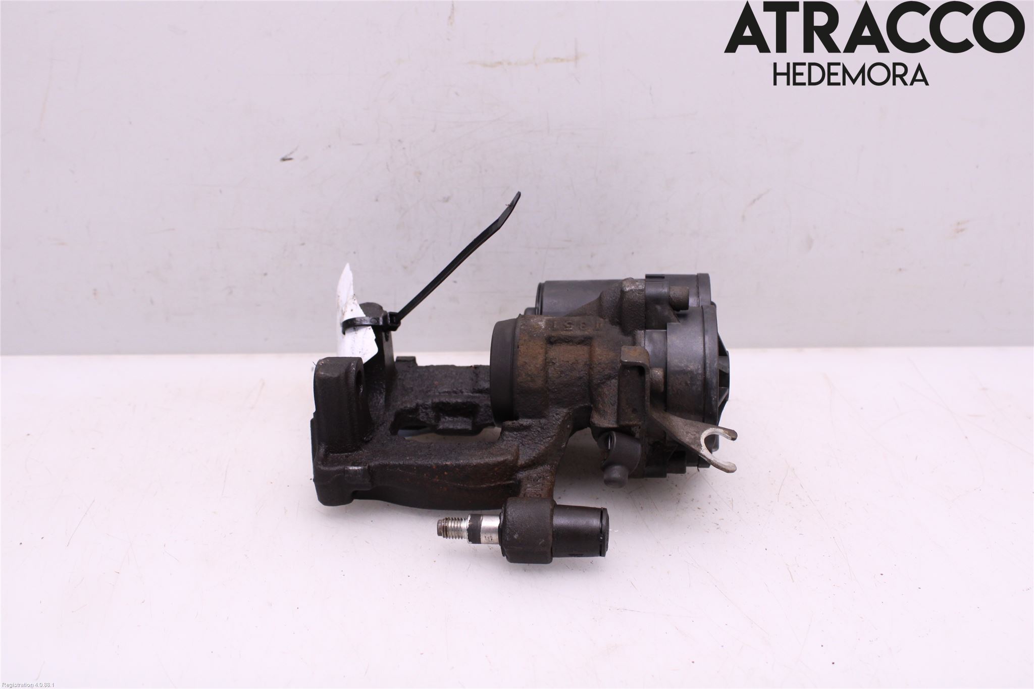 BMW X1 F48 15-22 Bromsok Bak Vänster