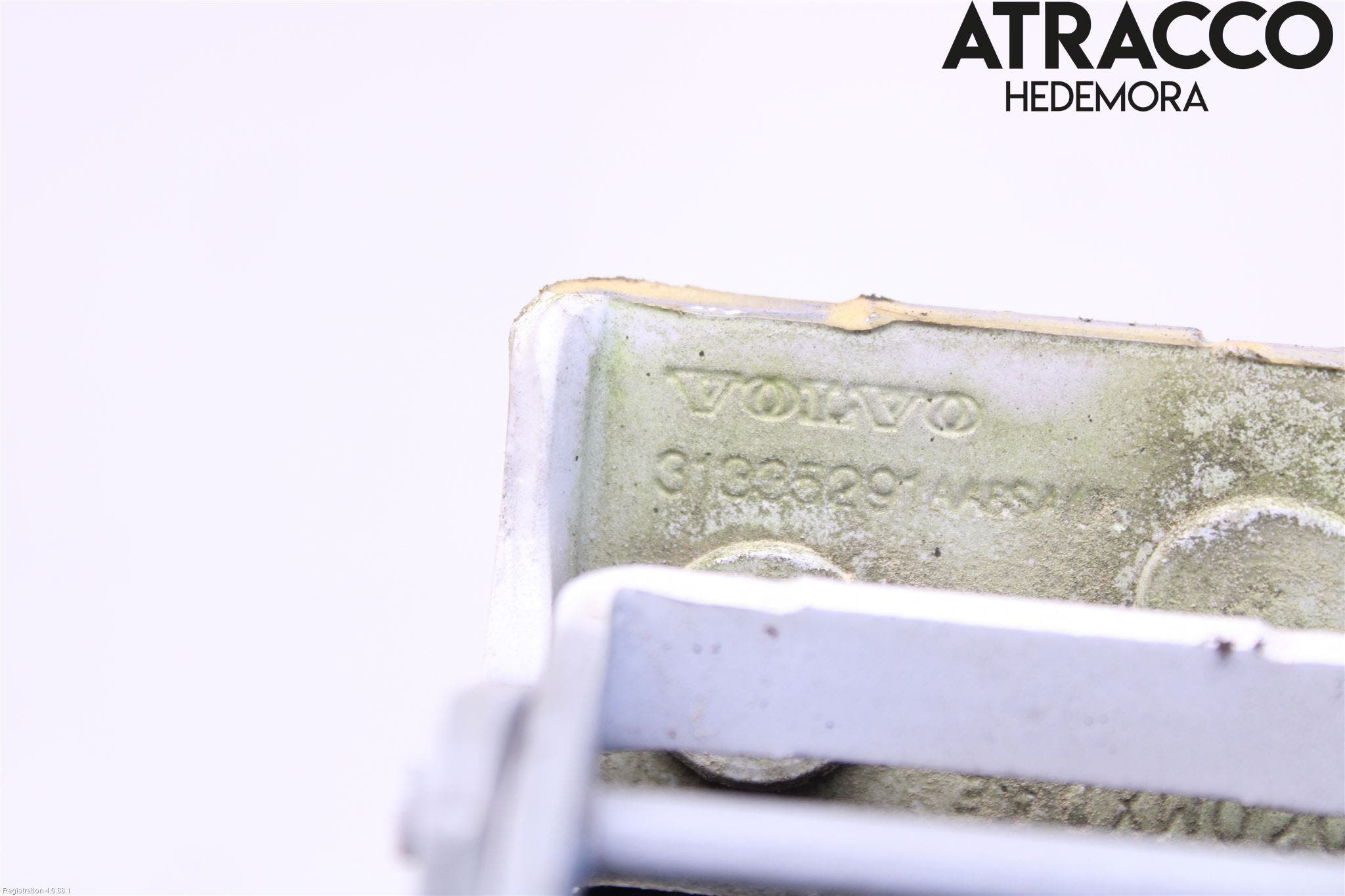 Volvo V40 12-19 Bakluckegångjärn Vä