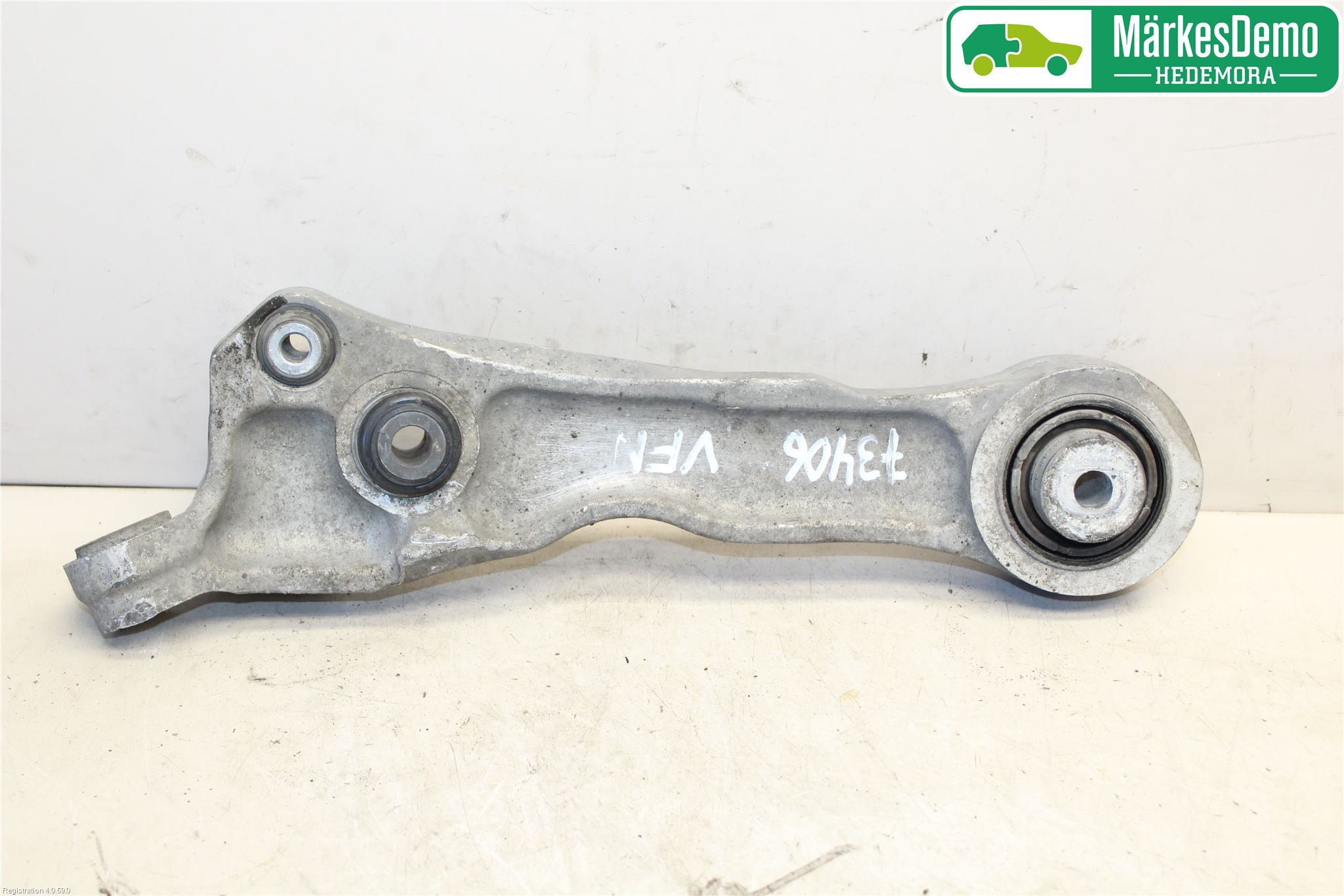 Jaguar XF 08-15 Bärarm Fram Undre Hö