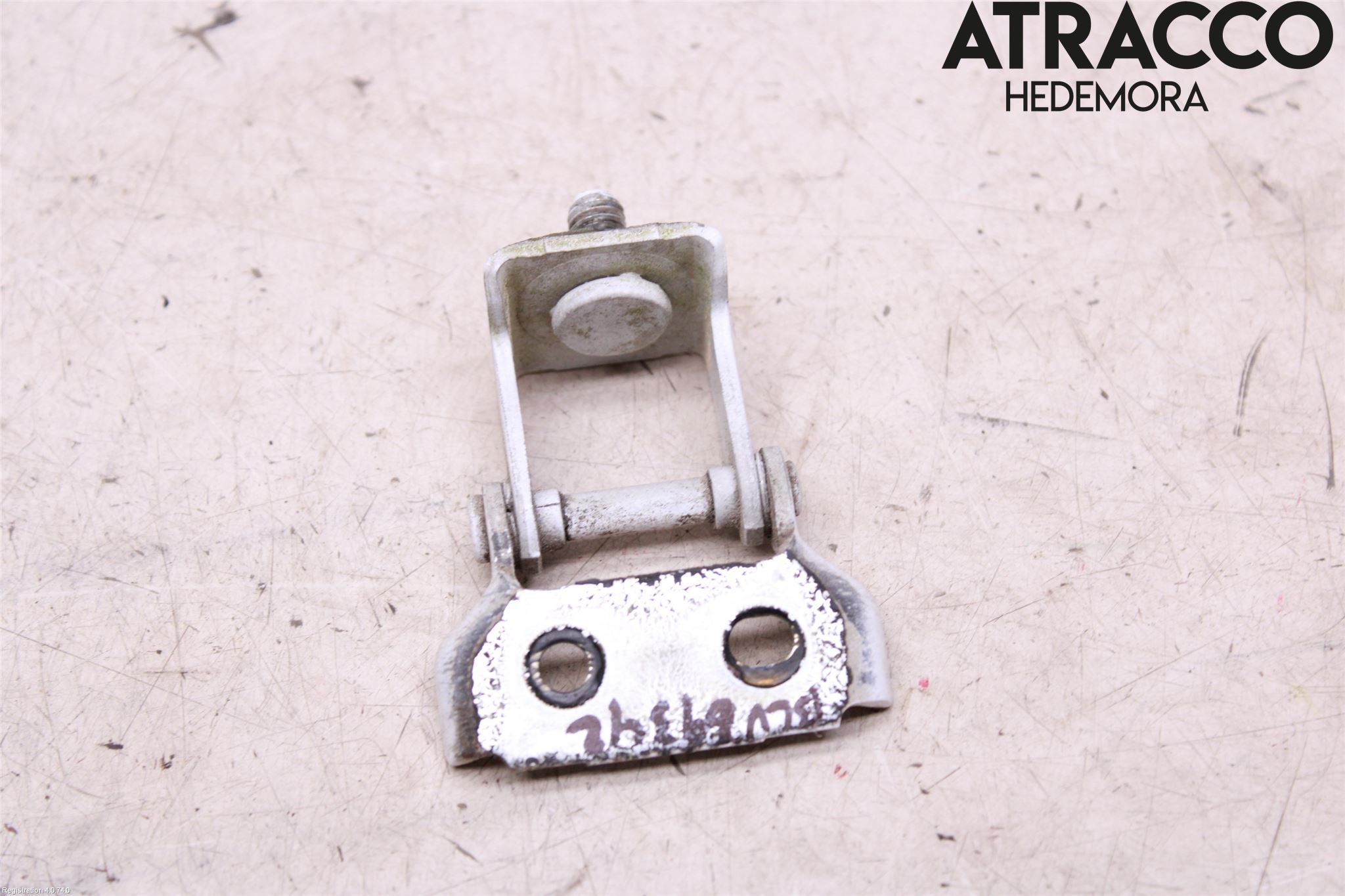 Suzuki SWIFT 11-16 Bakluckegångjärn Vä