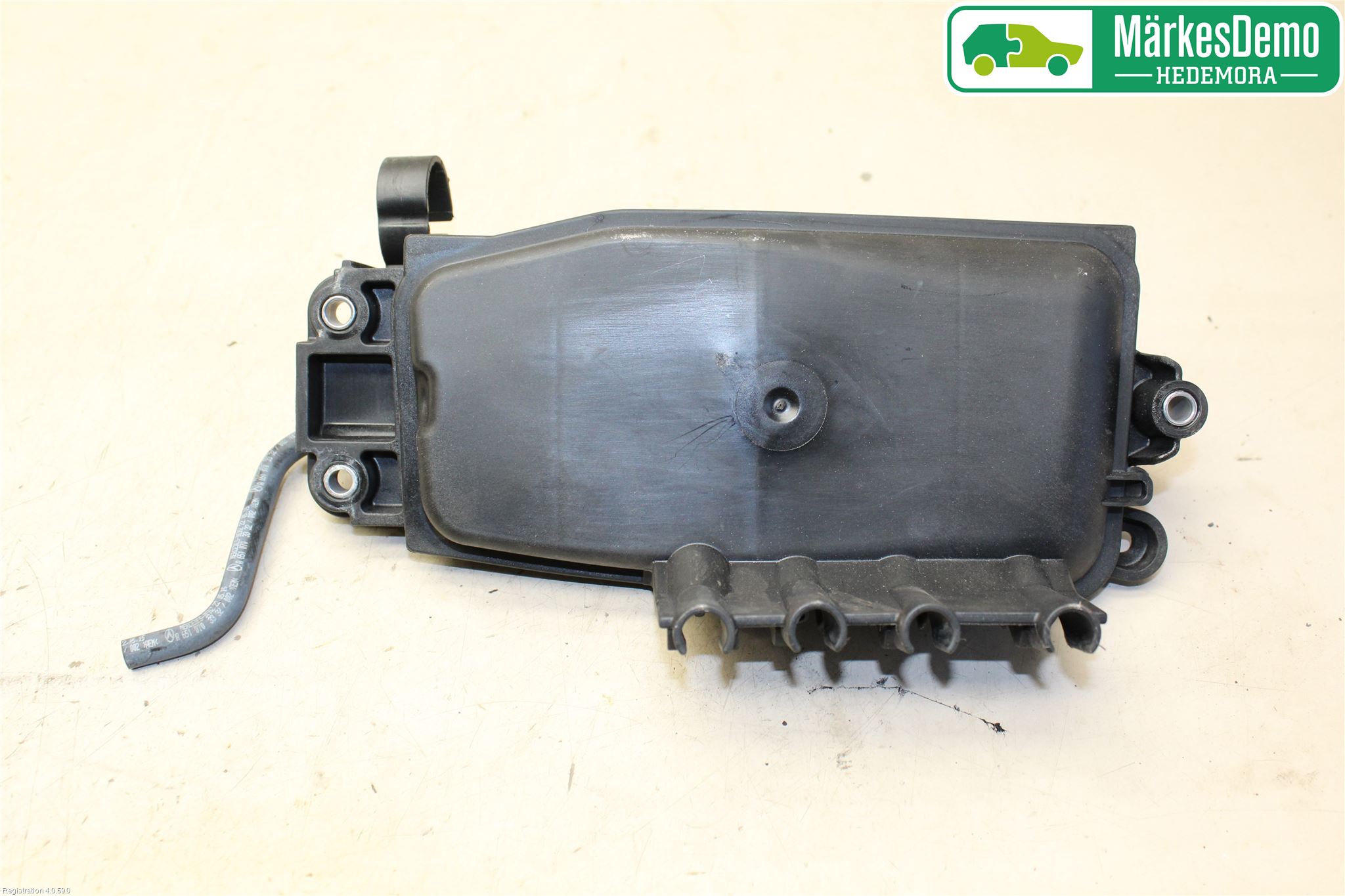 Mercedes-Benz MB E-KLASS (W212) 09-16 Fördelare-Vakuumregulator