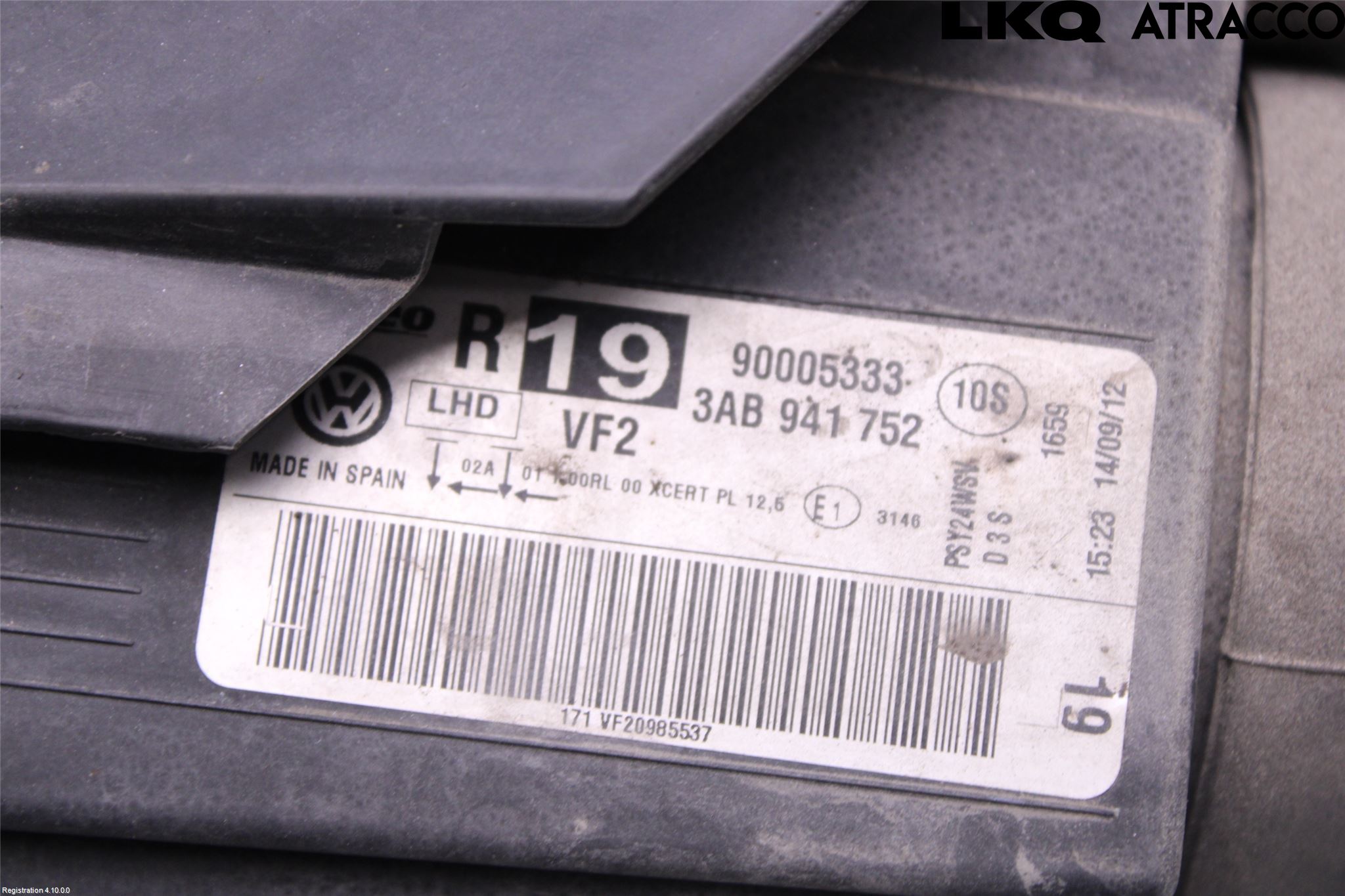 Volkswagen VW PASSAT 11-14 Strålkastare Höger