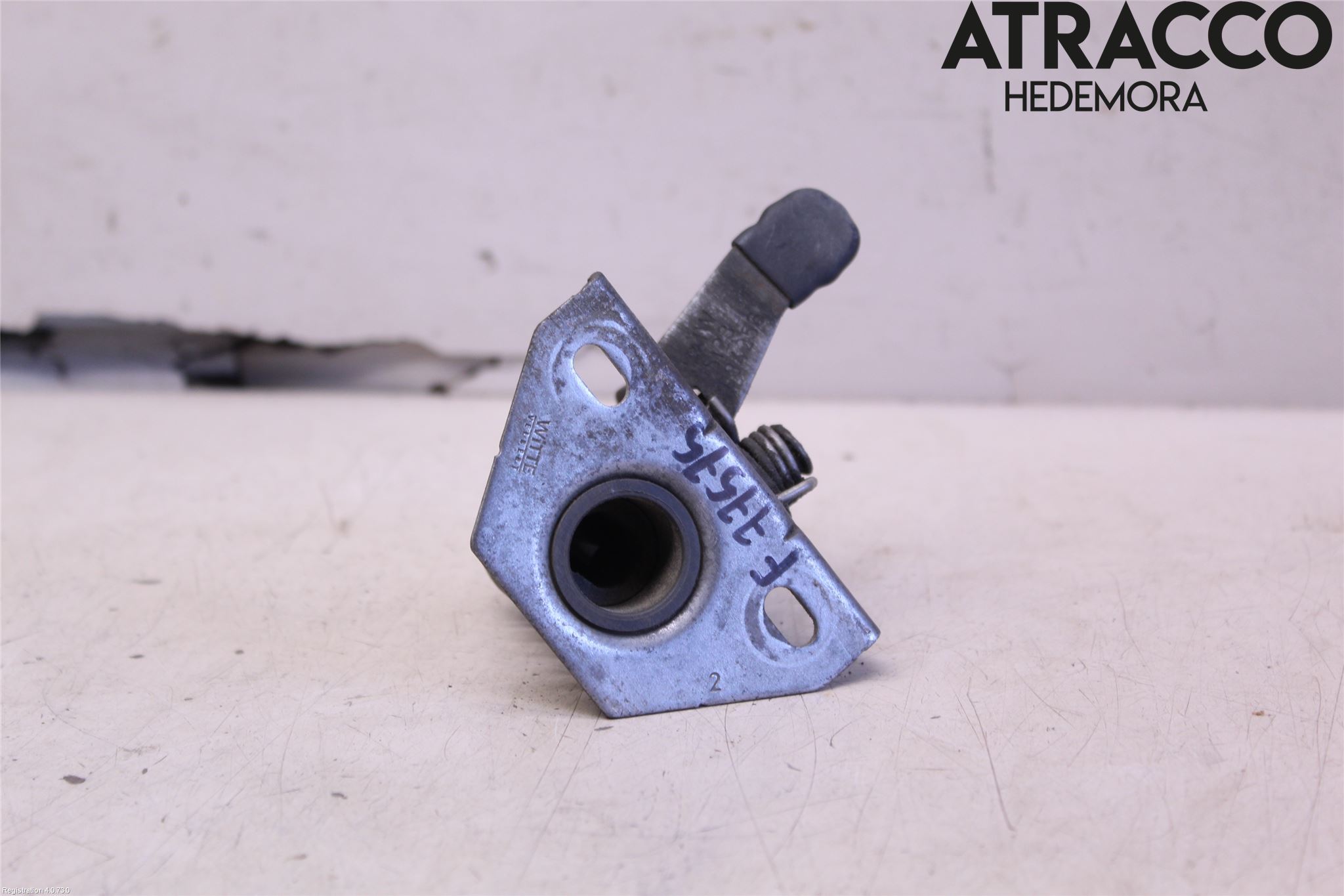 BMW X3 E83     03-10 Huv Spärr