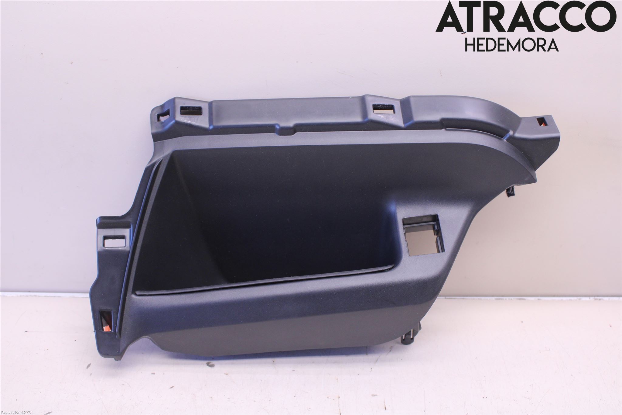 Toyota C-HR 16-23 Instrumentbräda Förvaringsfack
