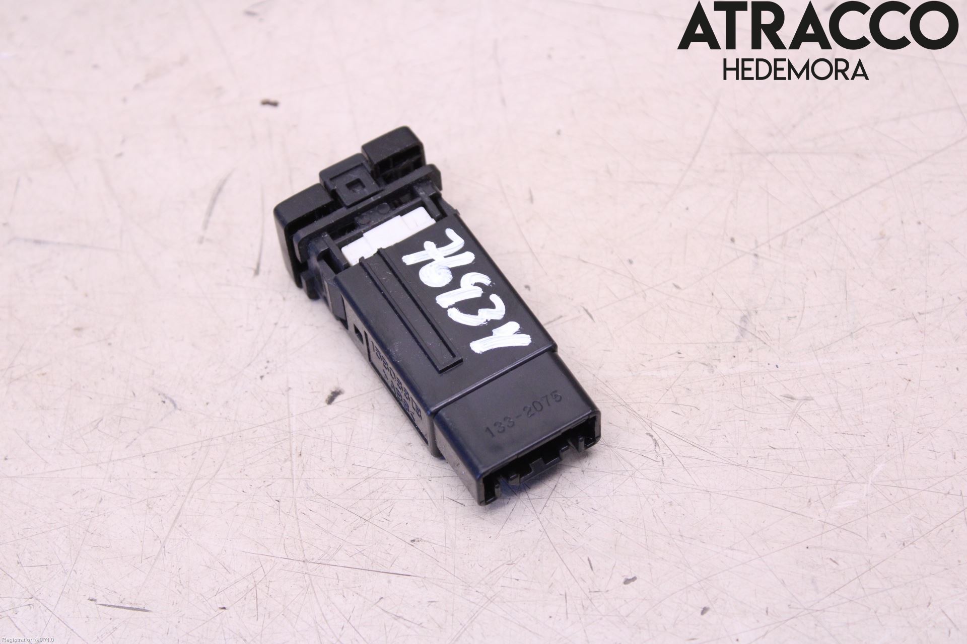 Toyota AURIS 07-09 Strömställare Stolvärme