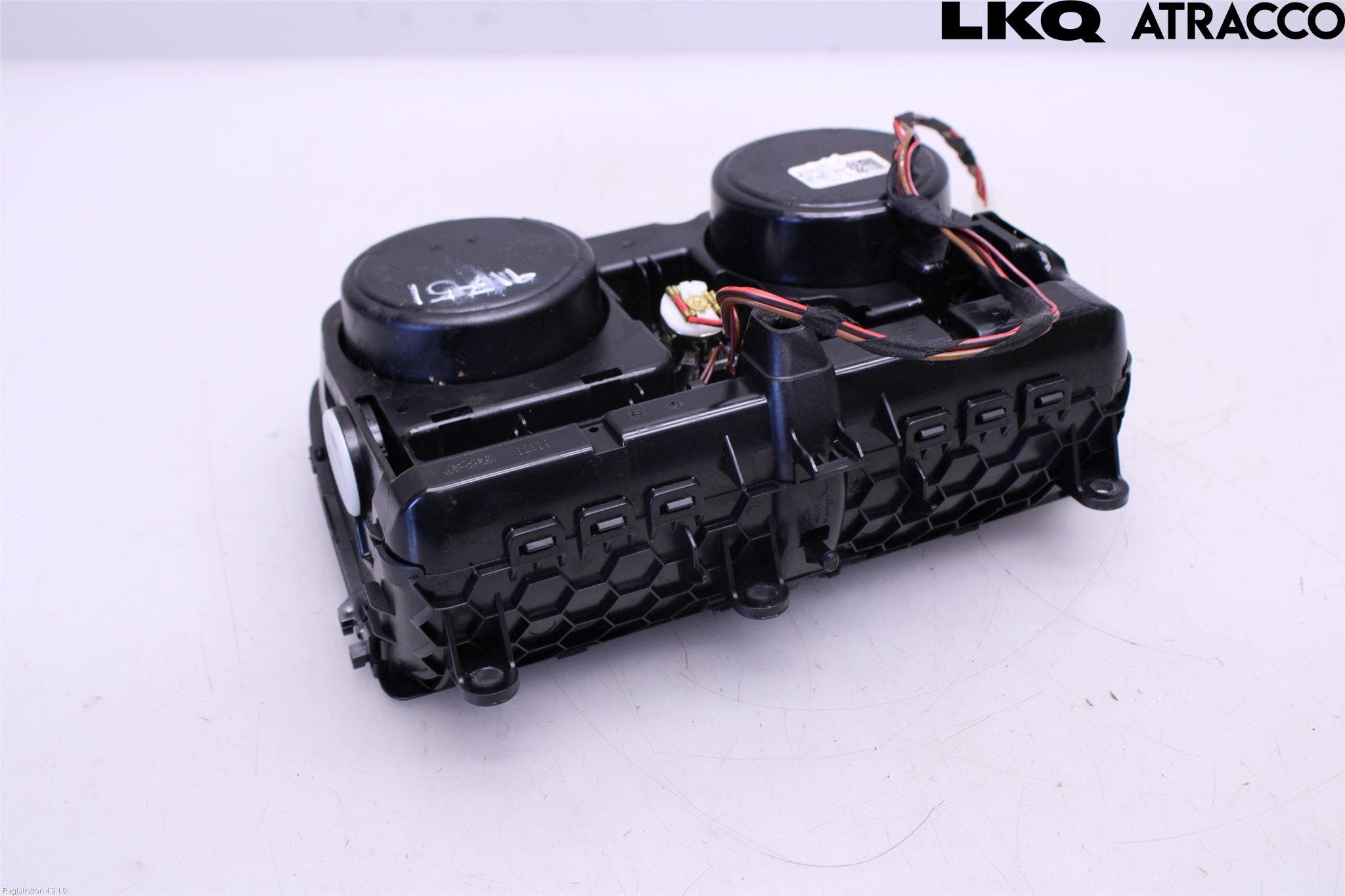 BMW 5 F10/F11/F18 09-17 Mugghållare