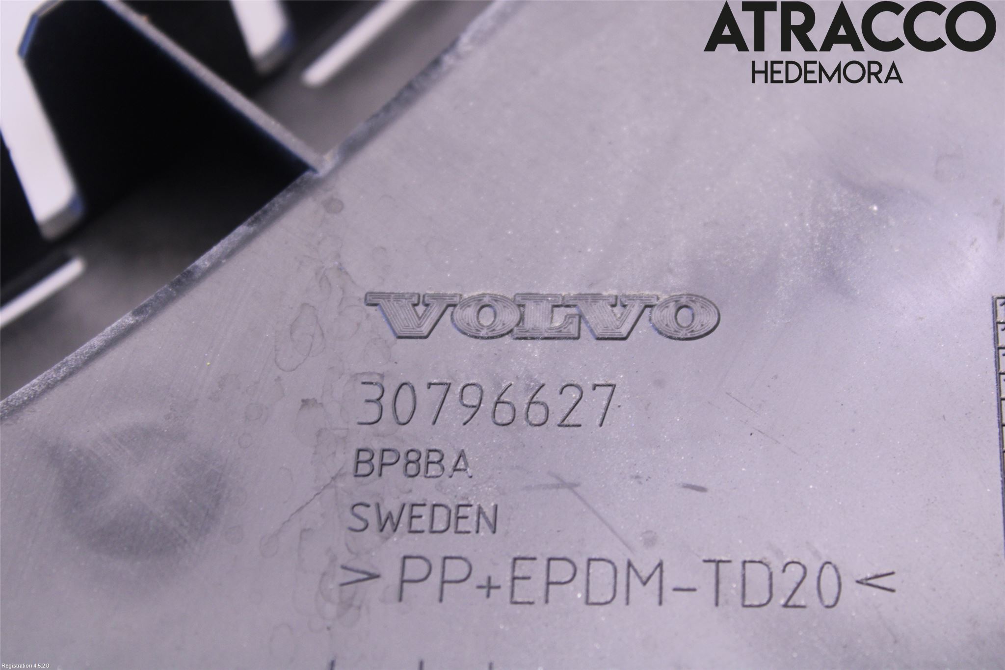 Volvo S60 11-13 Stötfångarfäste Bak Vä