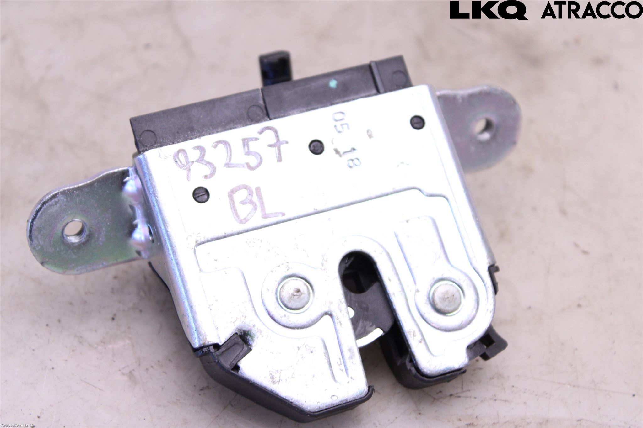 Opel CORSA E 15-19 Låskista Baklucka