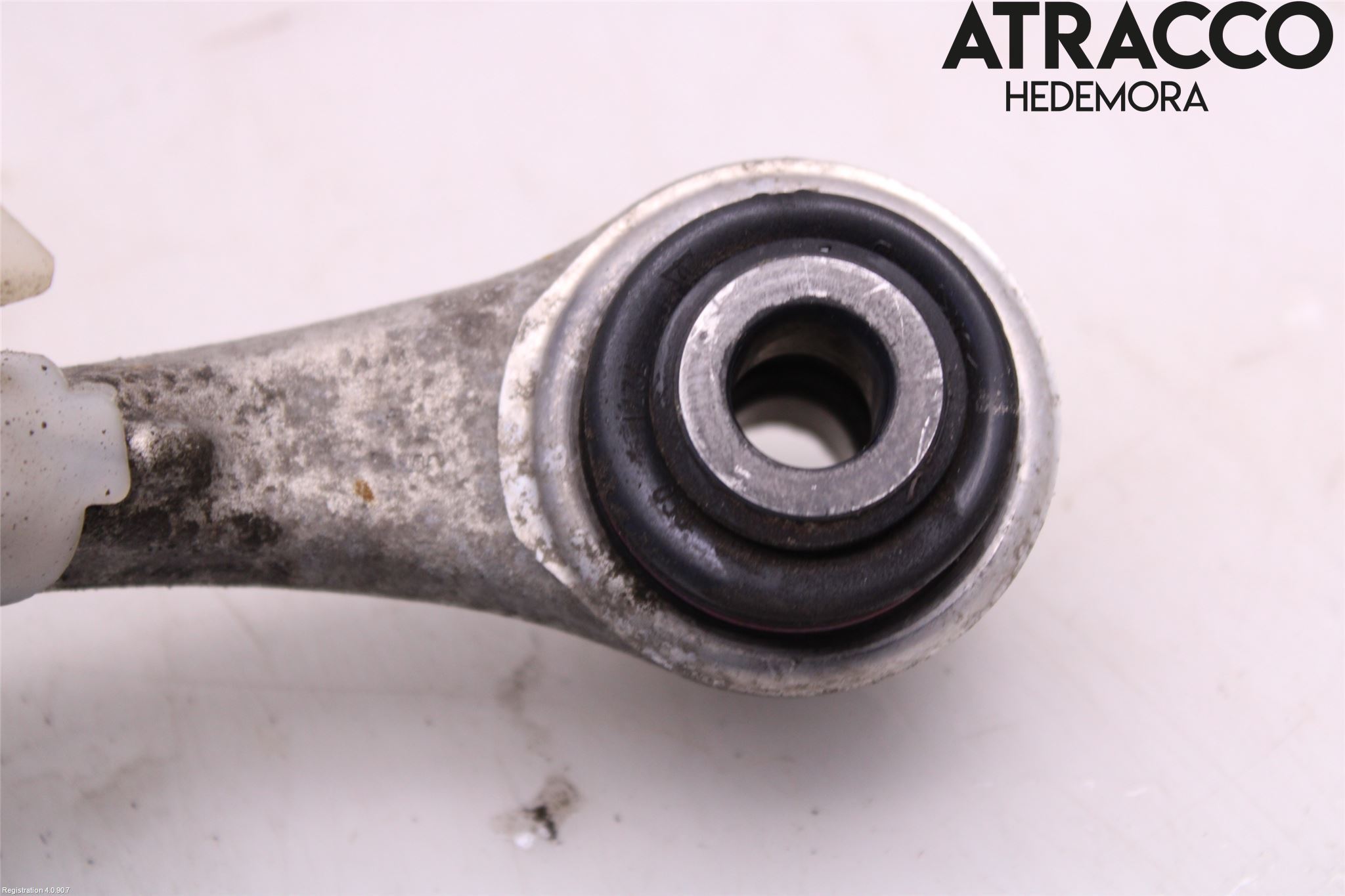 BMW 5 G30/G31/F90 17-23 Bärarm Bak Övre Vänster