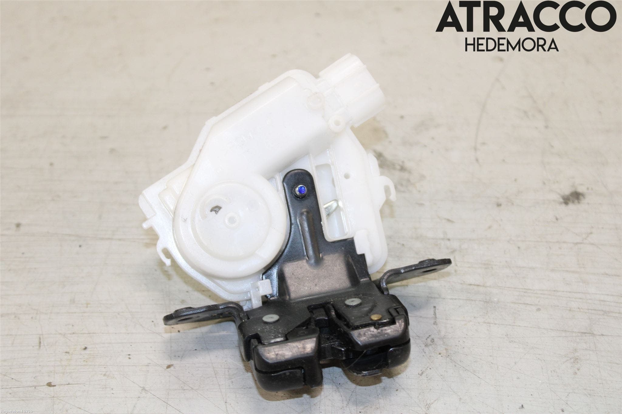 Toyota YARIS XP130 15-20 Låskista Baklucka