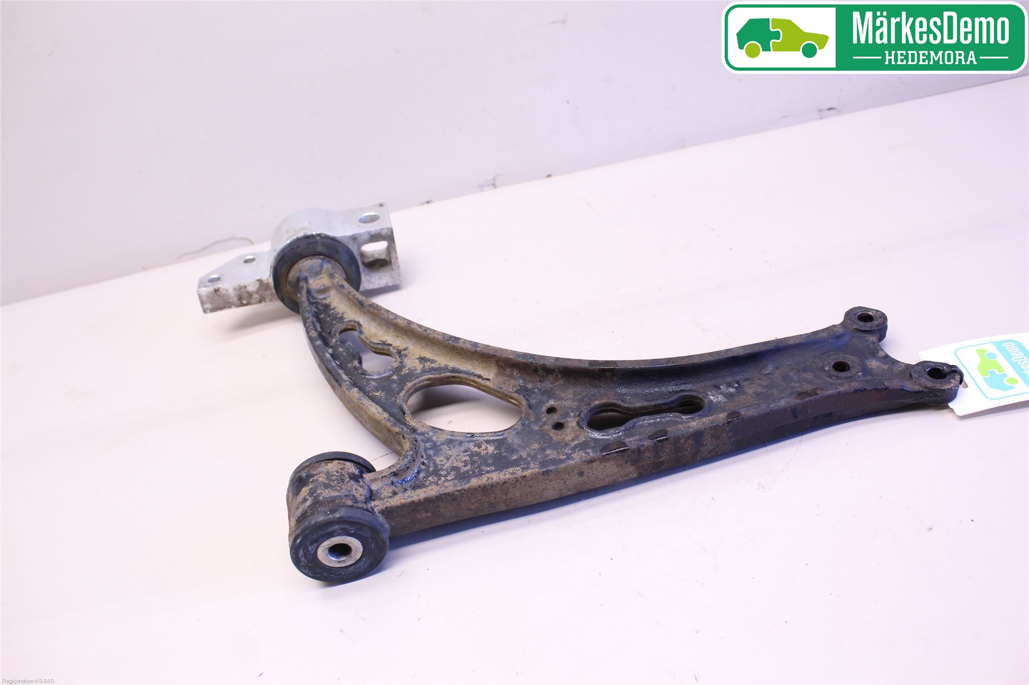 Seat LEON 06-12 Bärarm Fram Undre Vä