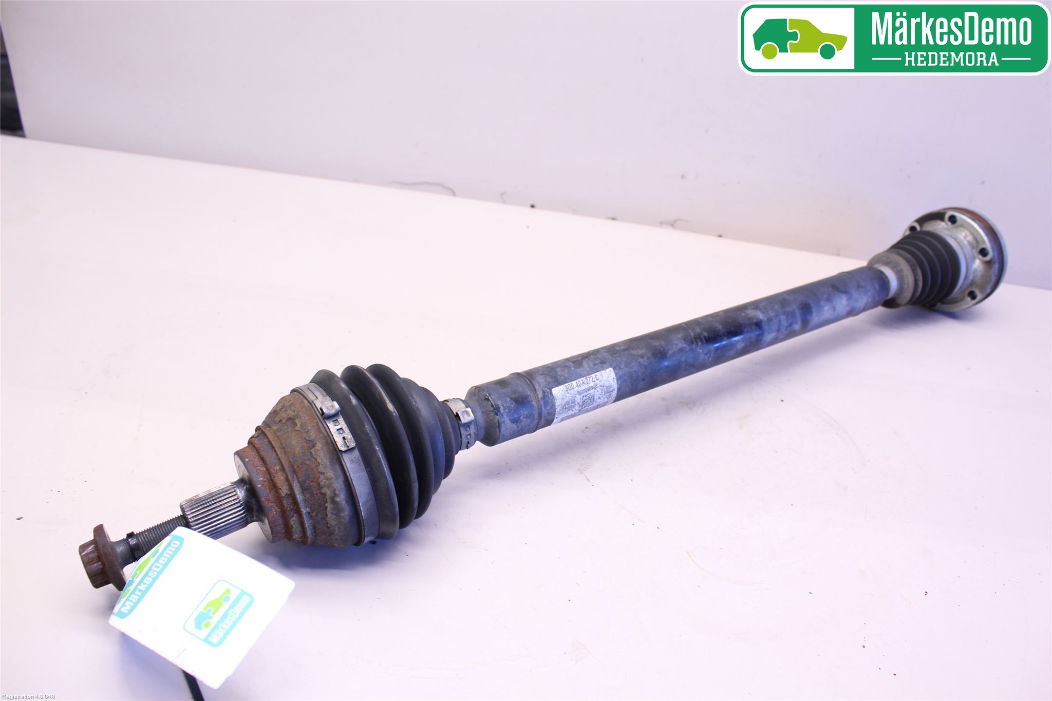 Volkswagen VW PASSAT 15-19 Drivaxel Fram Höger
