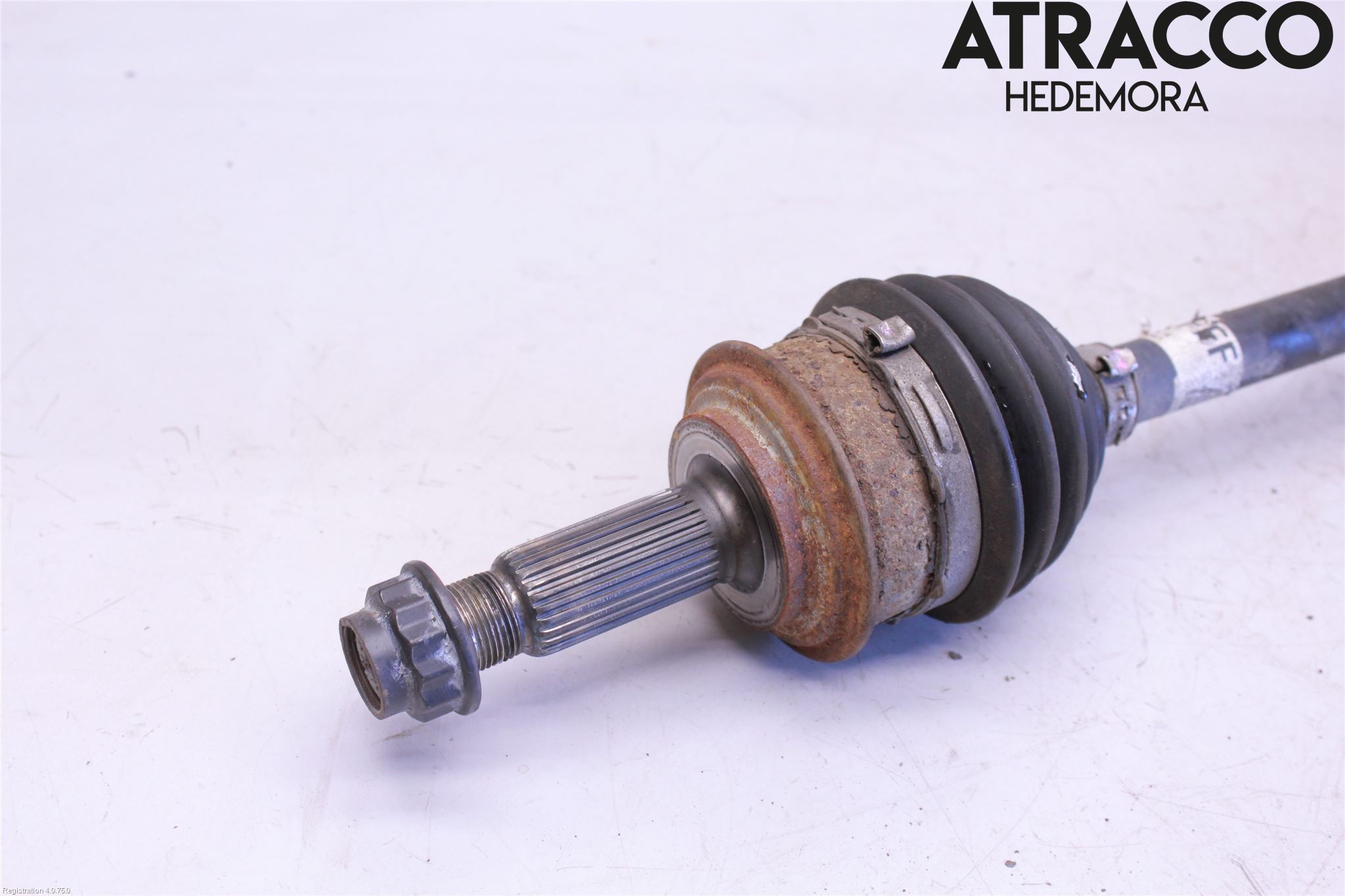 Toyota YARIS XP130 15-20 Drivaxel Fram Vänster
