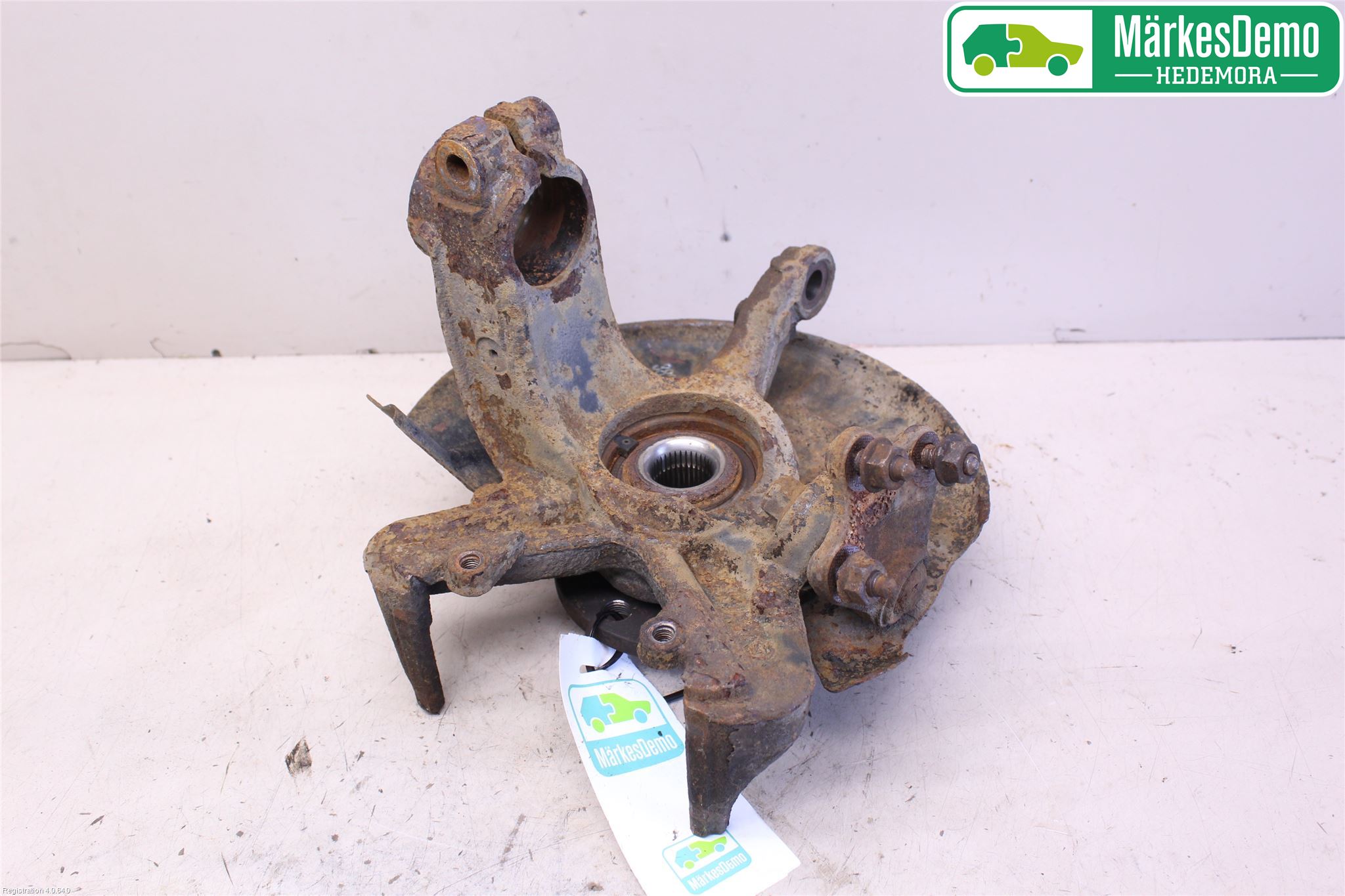 Volkswagen VW POLO 10-17 Styrspindel Lagerhus Hö