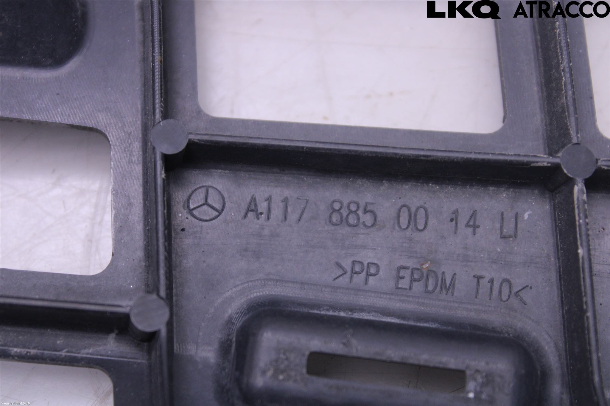 Mercedes-Benz MB CLA-KLASS (C117/X117) 13-19 Stötfångarfäste Bak Vä