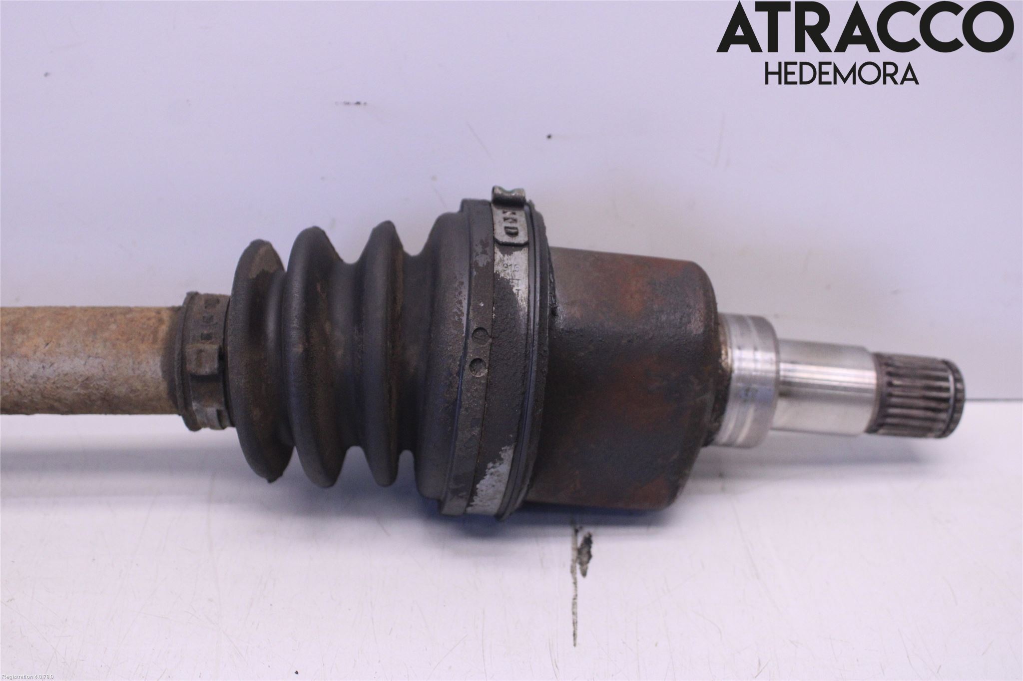 Ford FOCUS     04-07 Drivaxel Fram Vänster