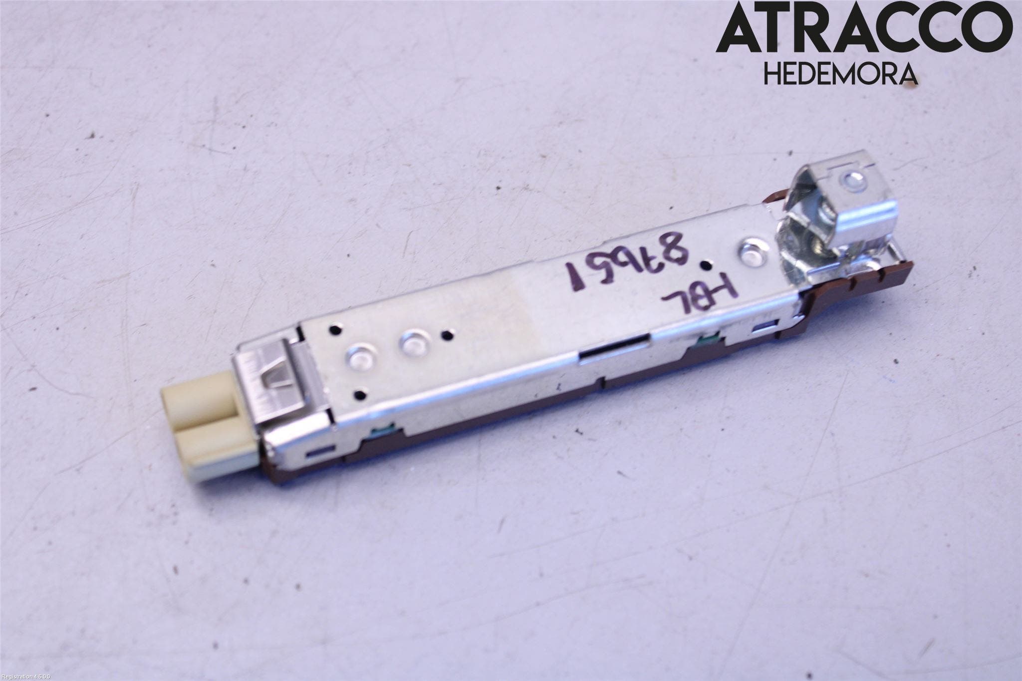 Audi Q3 F3 19- Antennförstärkare