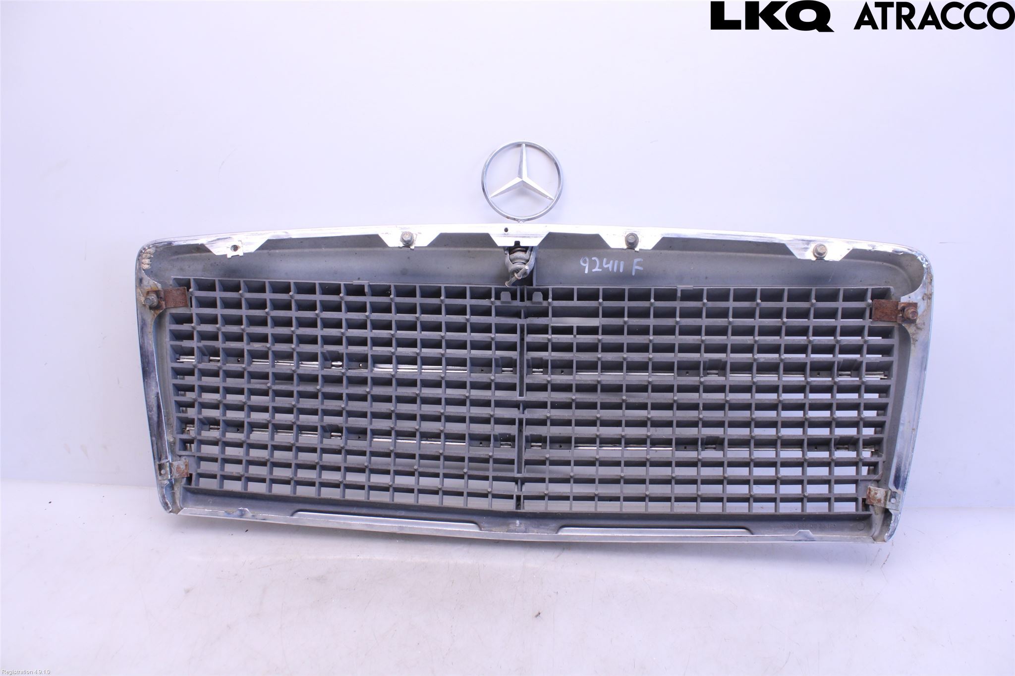Mercedes-Benz MB 190    (W201) 82-93 Grill Komp