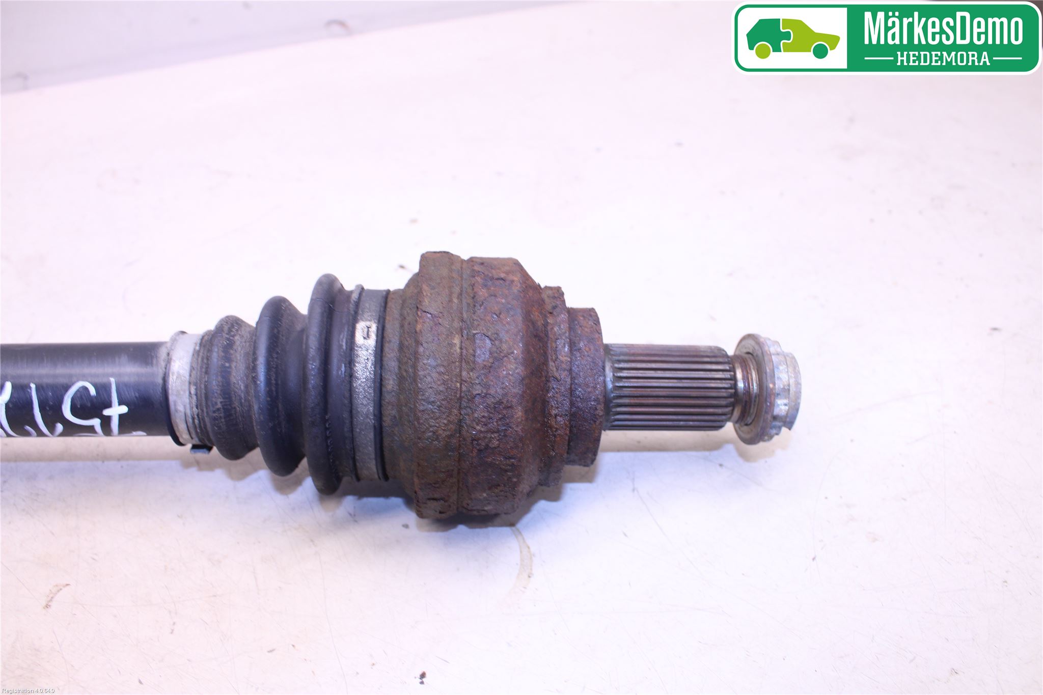 BMW 3 E90/91 SED/TOU 05-12 Drivaxel Bak Vänster