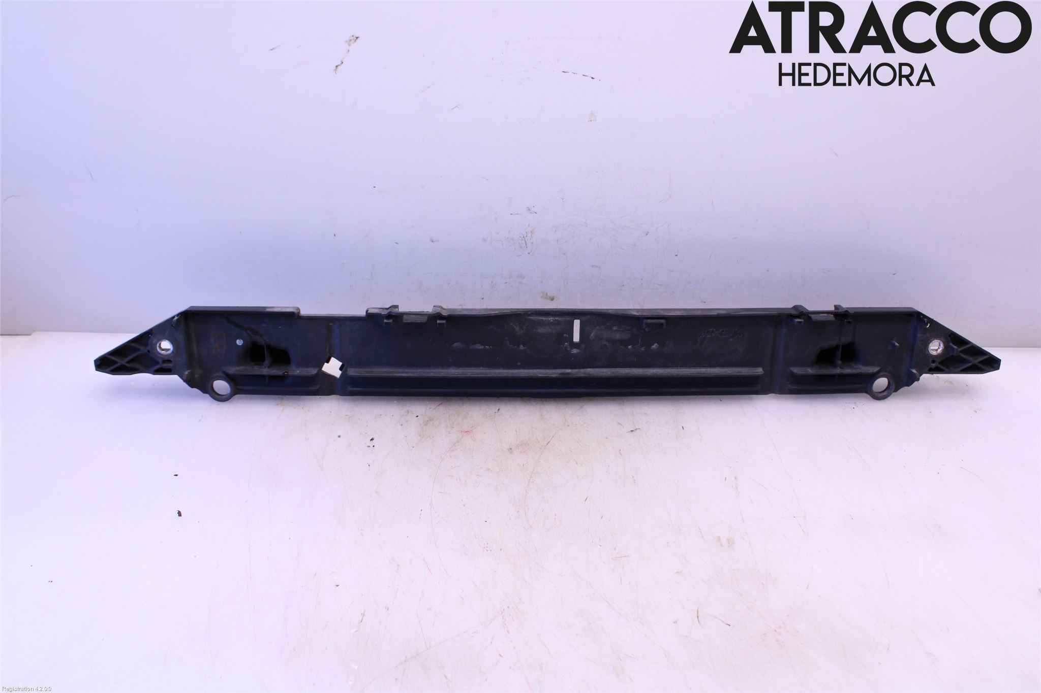 Toyota AVENSIS 16-18 Kylarfäste-Ram-Balk