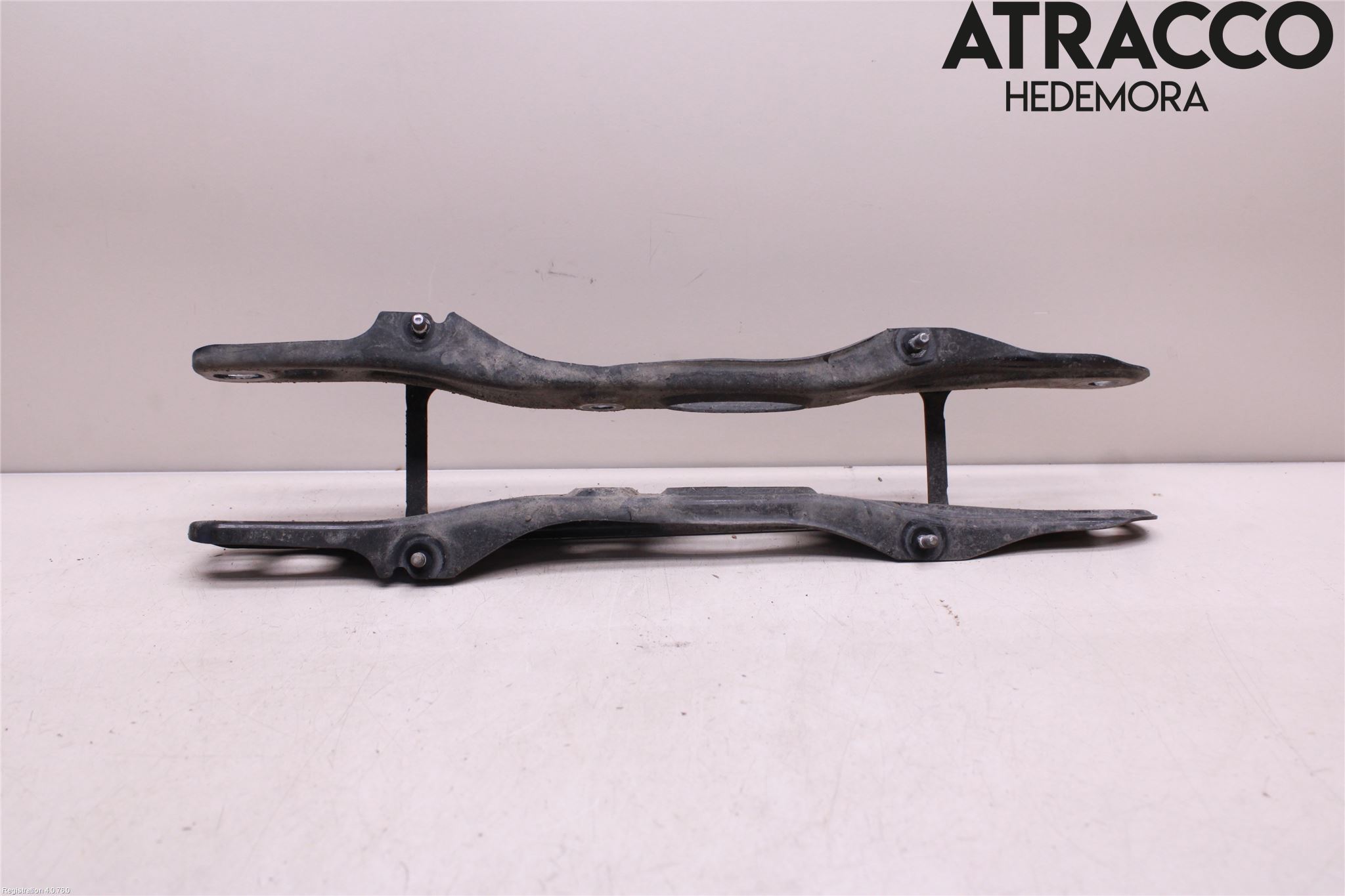BMW 5 G30/G31/F90 17-23 Bärarm Bak Höger