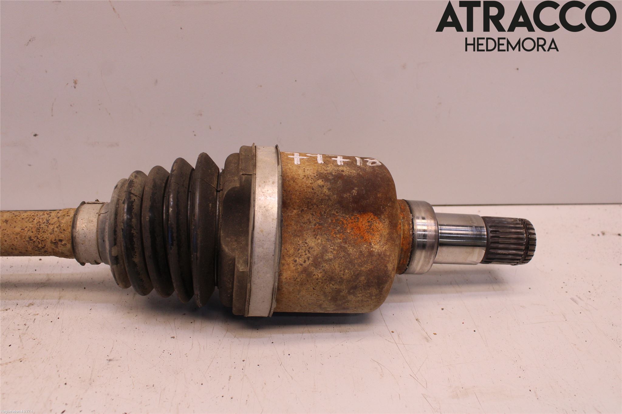 Ford FOCUS 15-18 Drivaxel Fram Vänster