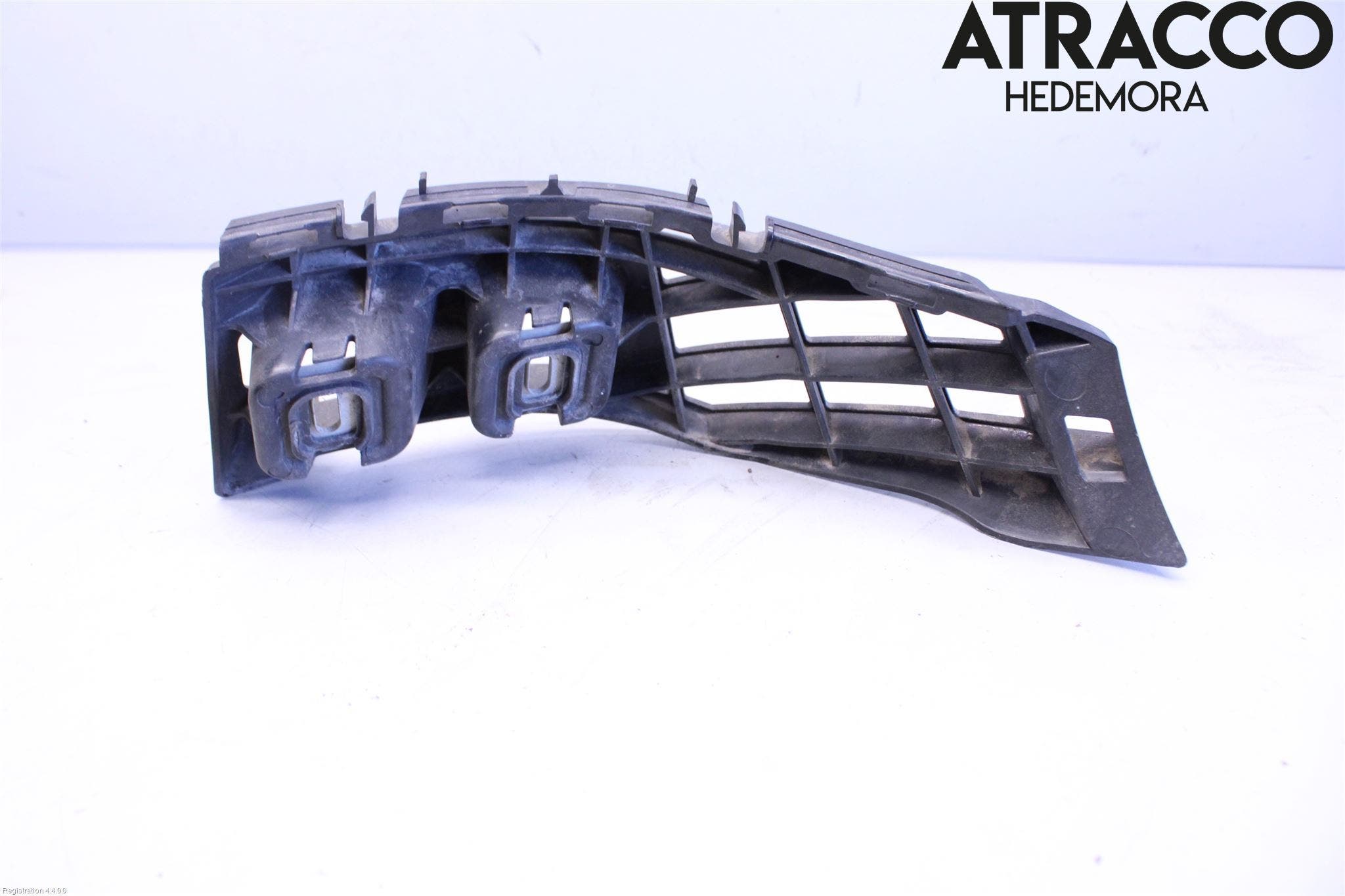 Mercedes-Benz MB E-KLASS (W212) 09-16 Stötfångarfäste Bak Vä