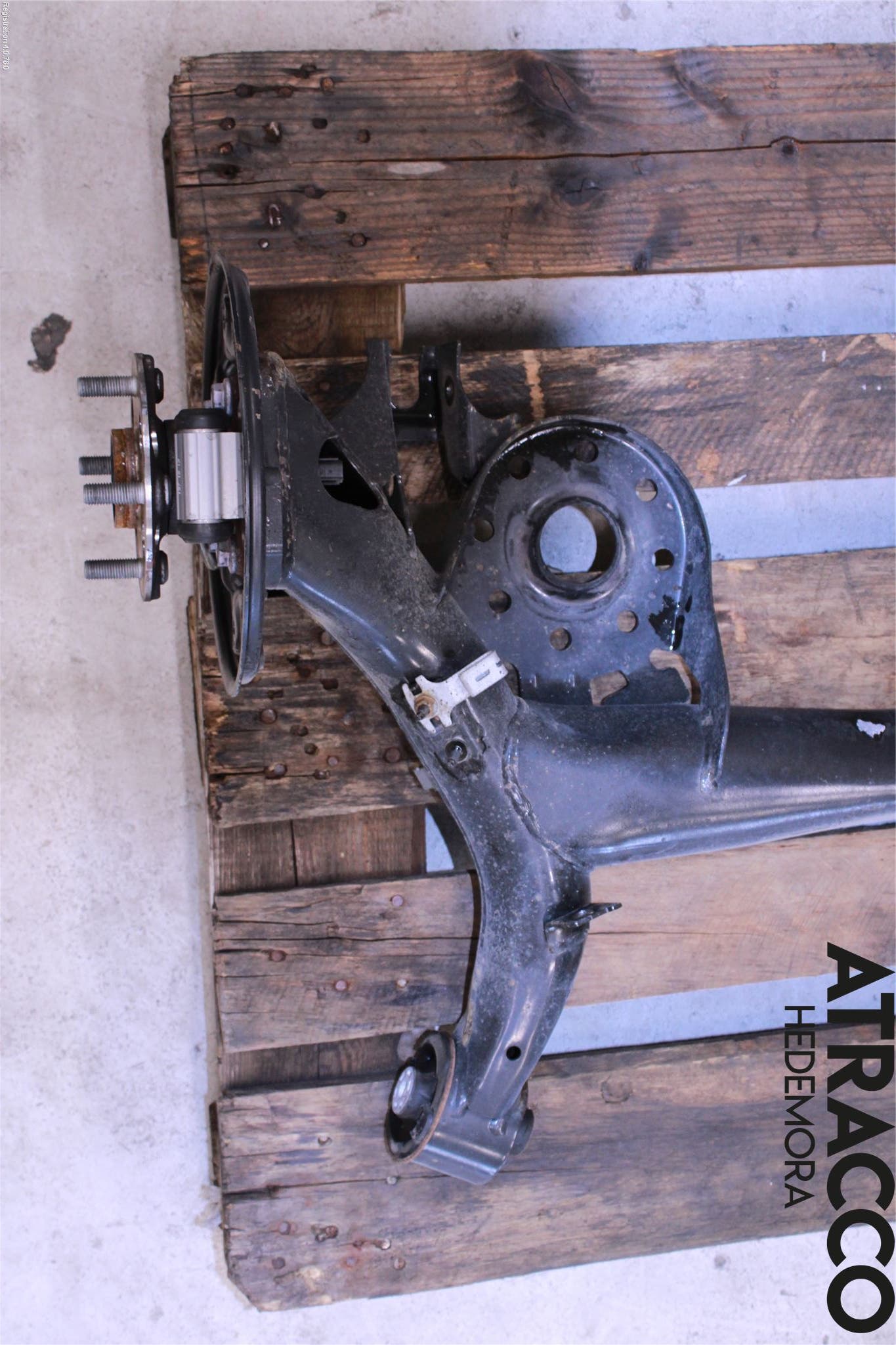 Toyota YARIS XP130 15-20 Bakaxelbalk