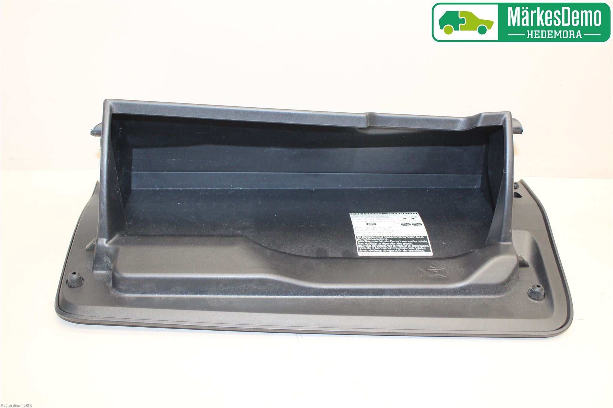 Toyota YARIS XP130 12-14 Handskfack