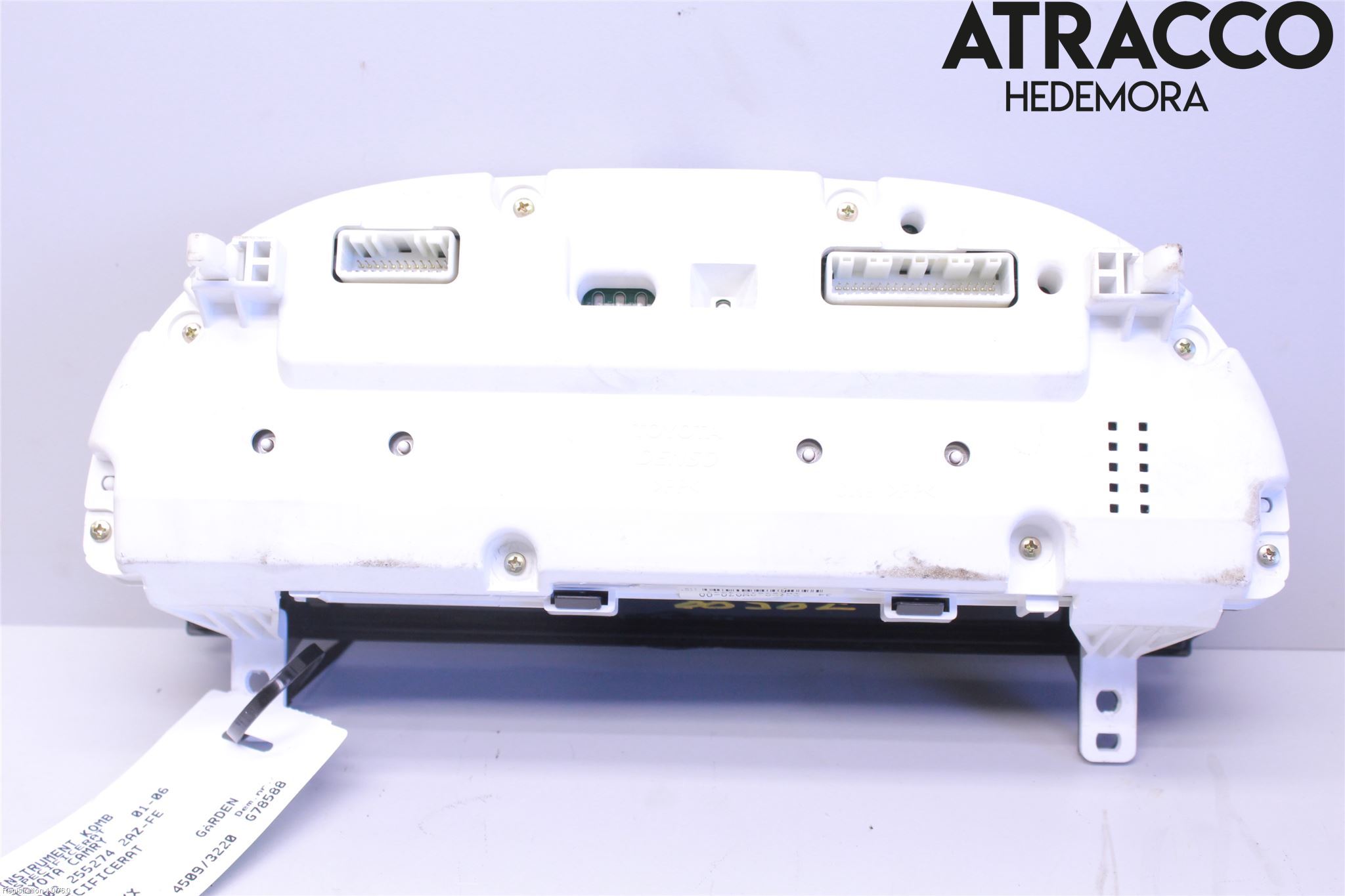 Toyota CAMRY    01-06 Instrument Komb