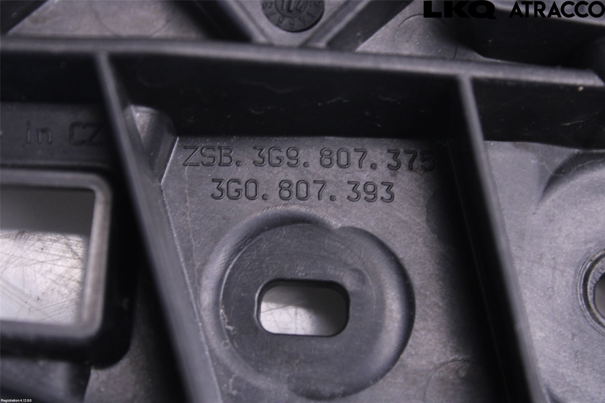 Volkswagen VW PASSAT 15-19 Stötfångarfäste Bak Vä