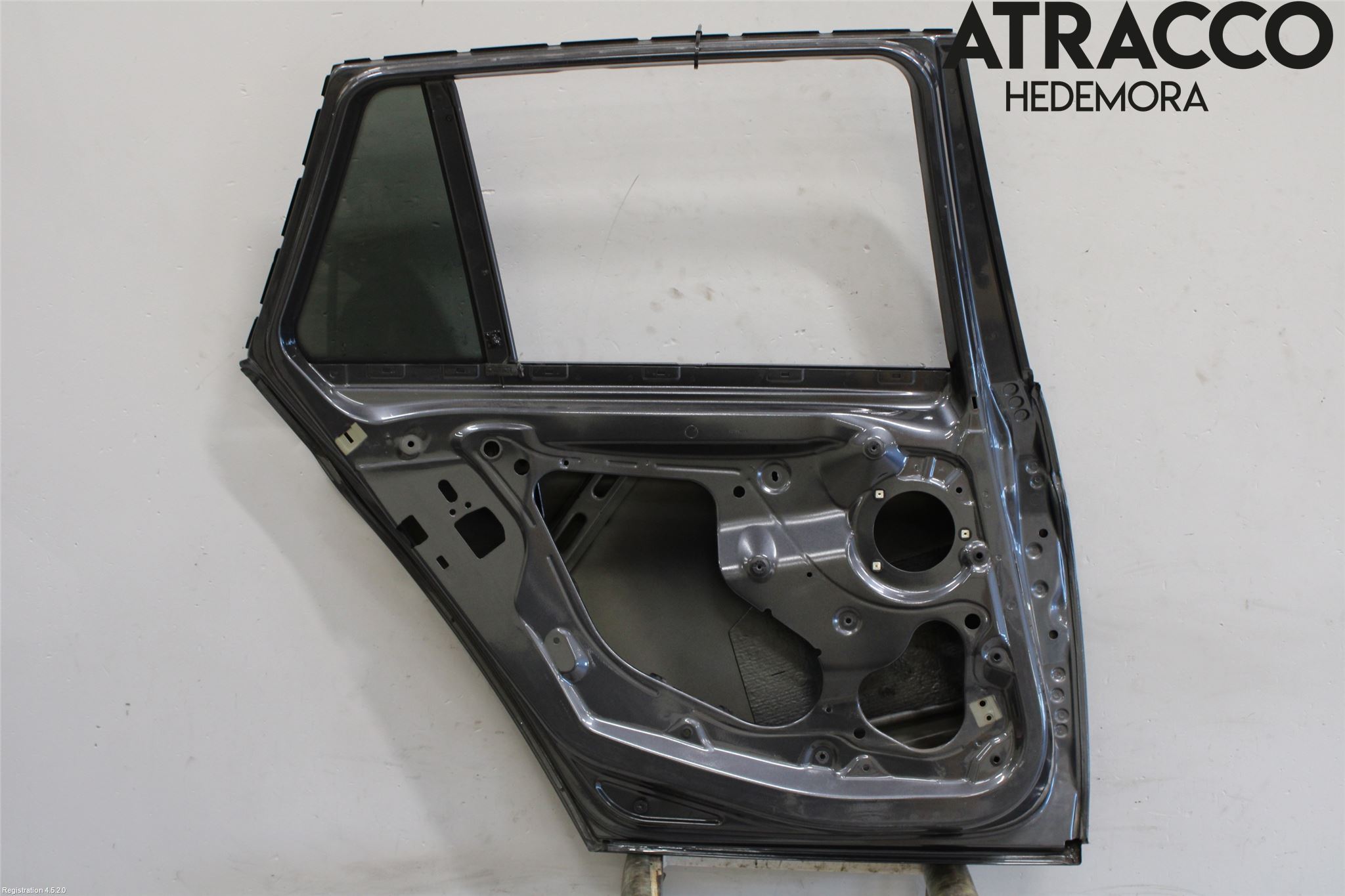 BMW 3 F30/F31/F80 12-19 Dörr Bak Vänster