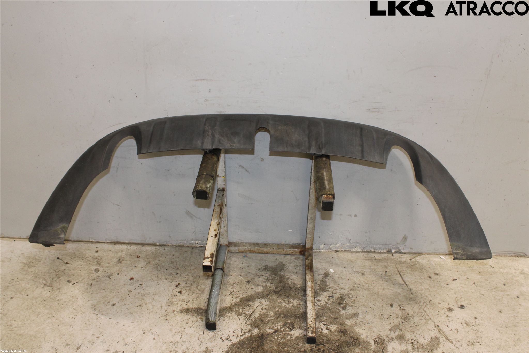 Volvo XC60 09-13 Stötfångardel Bak Mitt