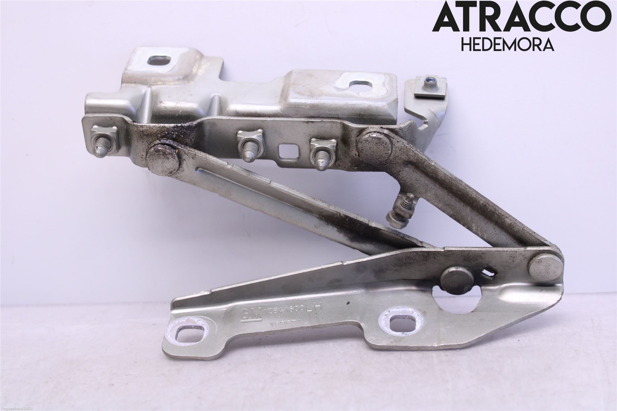 Opel INSIGNIA 09-16 Huvgångjärn