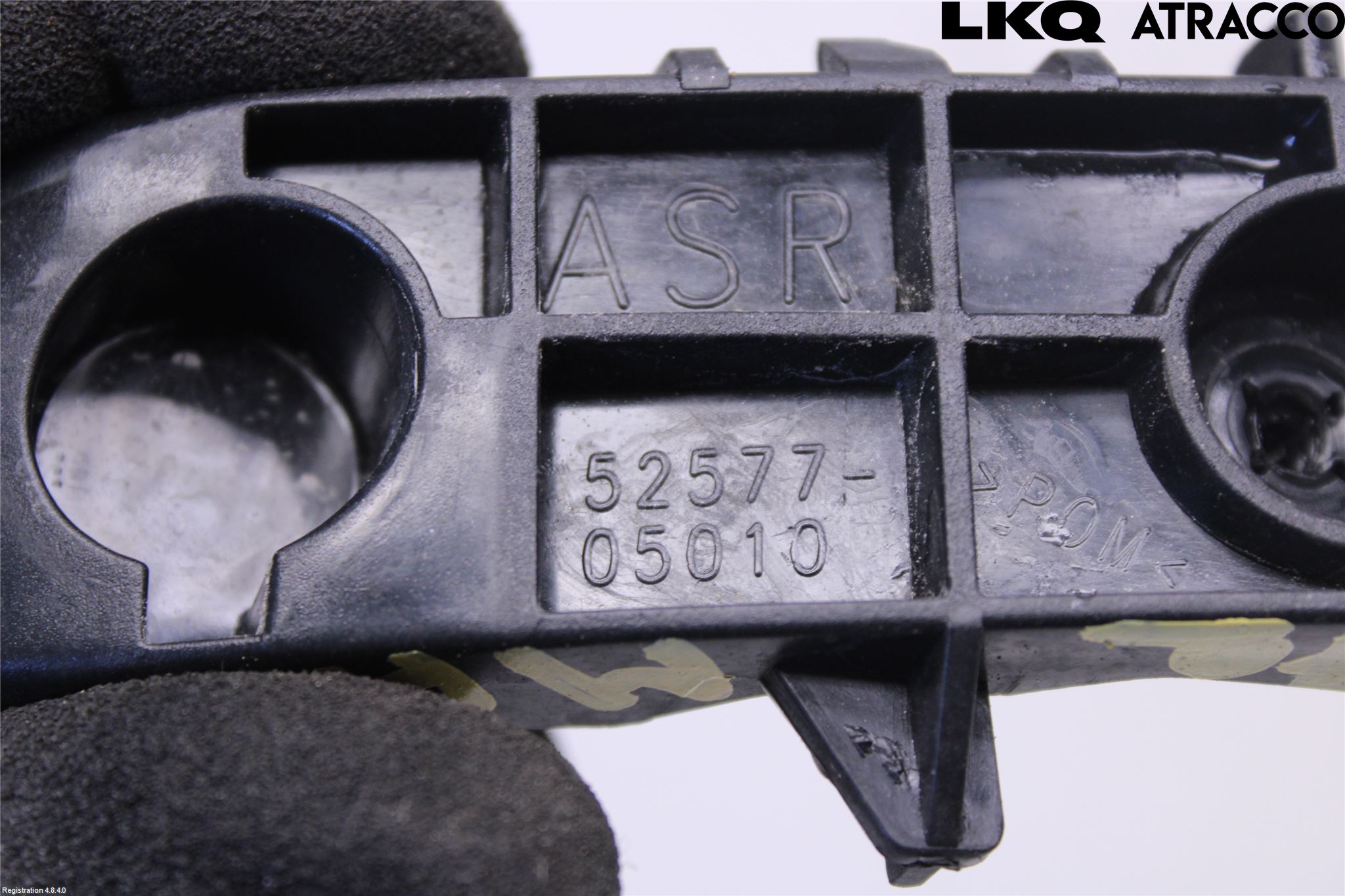 Toyota AVENSIS 09-15 Stötfångarfäste Bak Hö