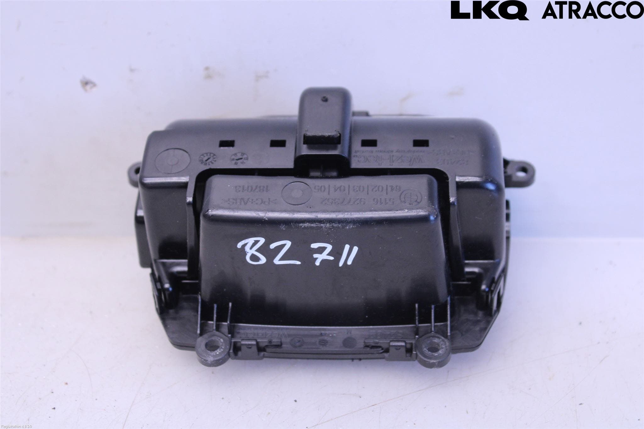 BMW 5 F10/F11/F18 09-17 Instrumentbräda Förvaringsfack