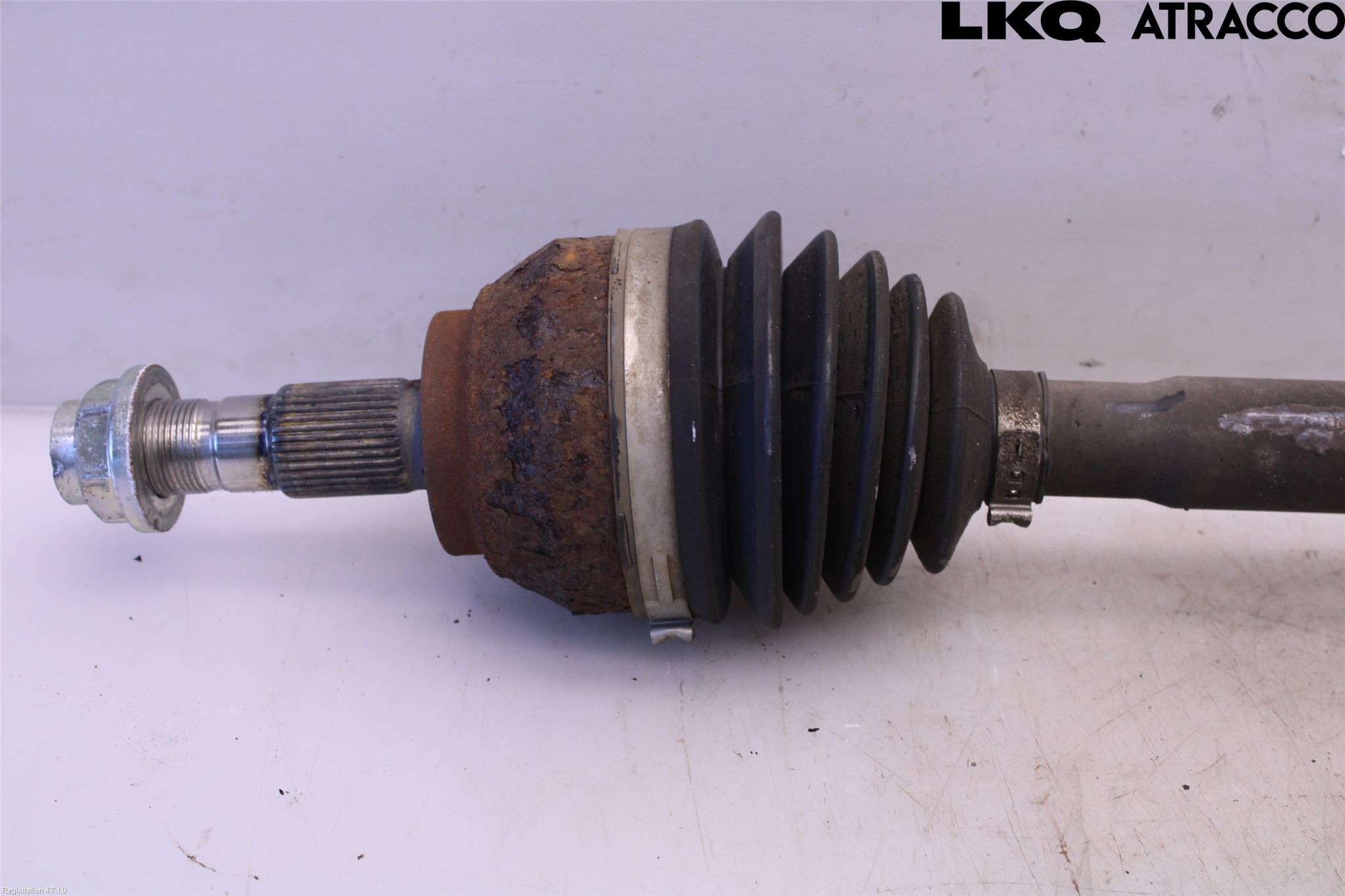 MG ZS EV 20- Drivaxel Fram Vänster