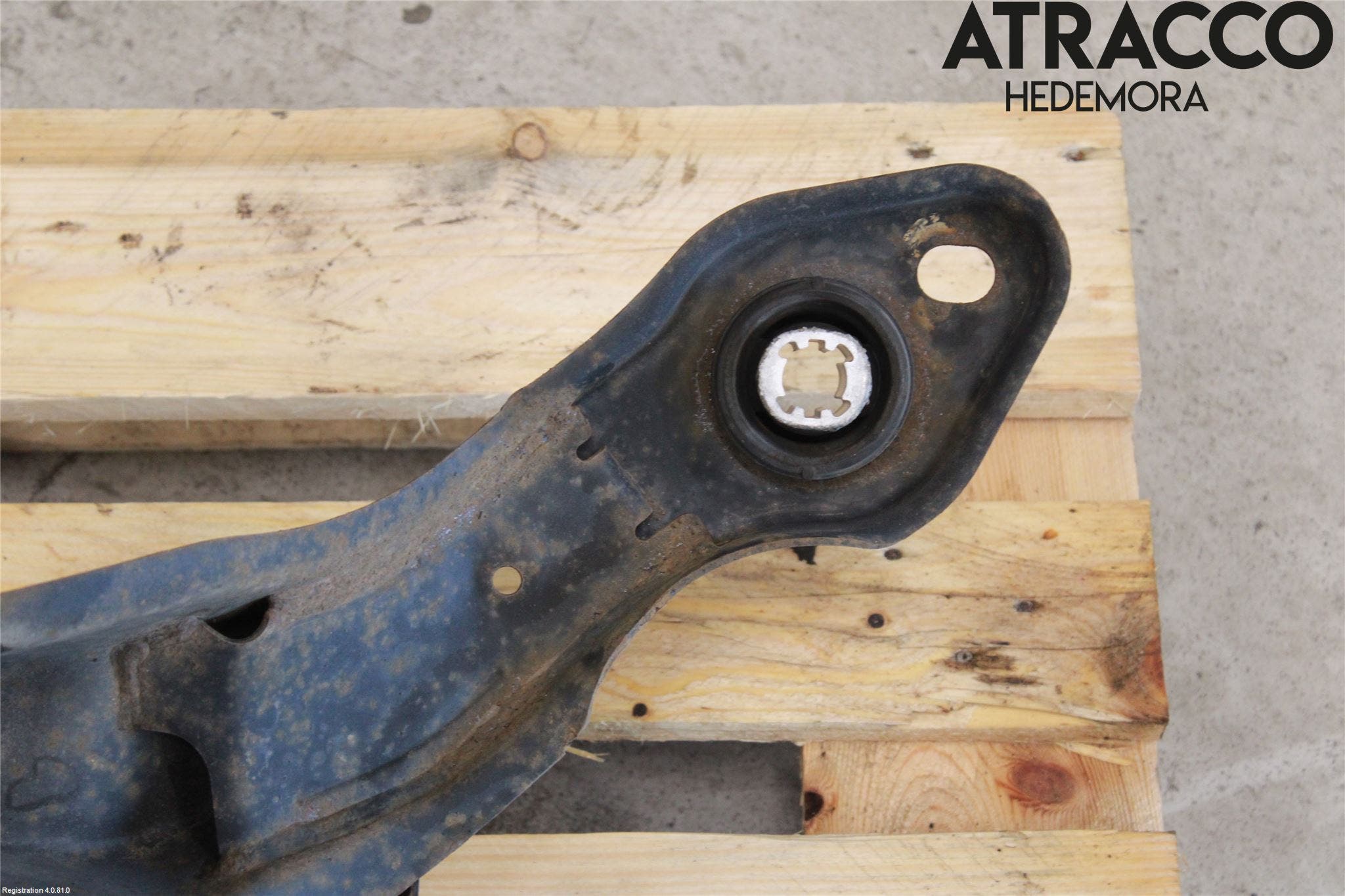 Volvo V60 CROSS COUNTRY 16-18 Bakaxelbalk